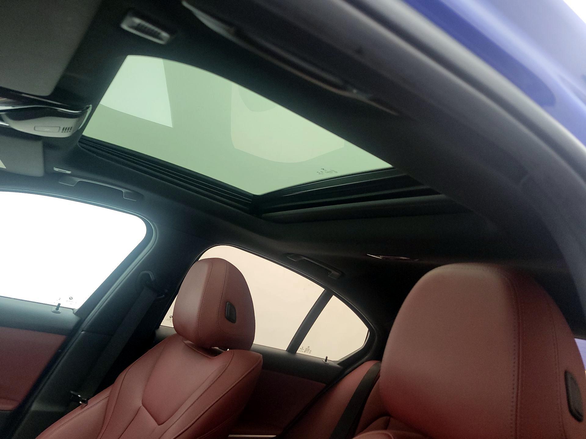 Thumbnail: 2022 BMW 3 Series - 20