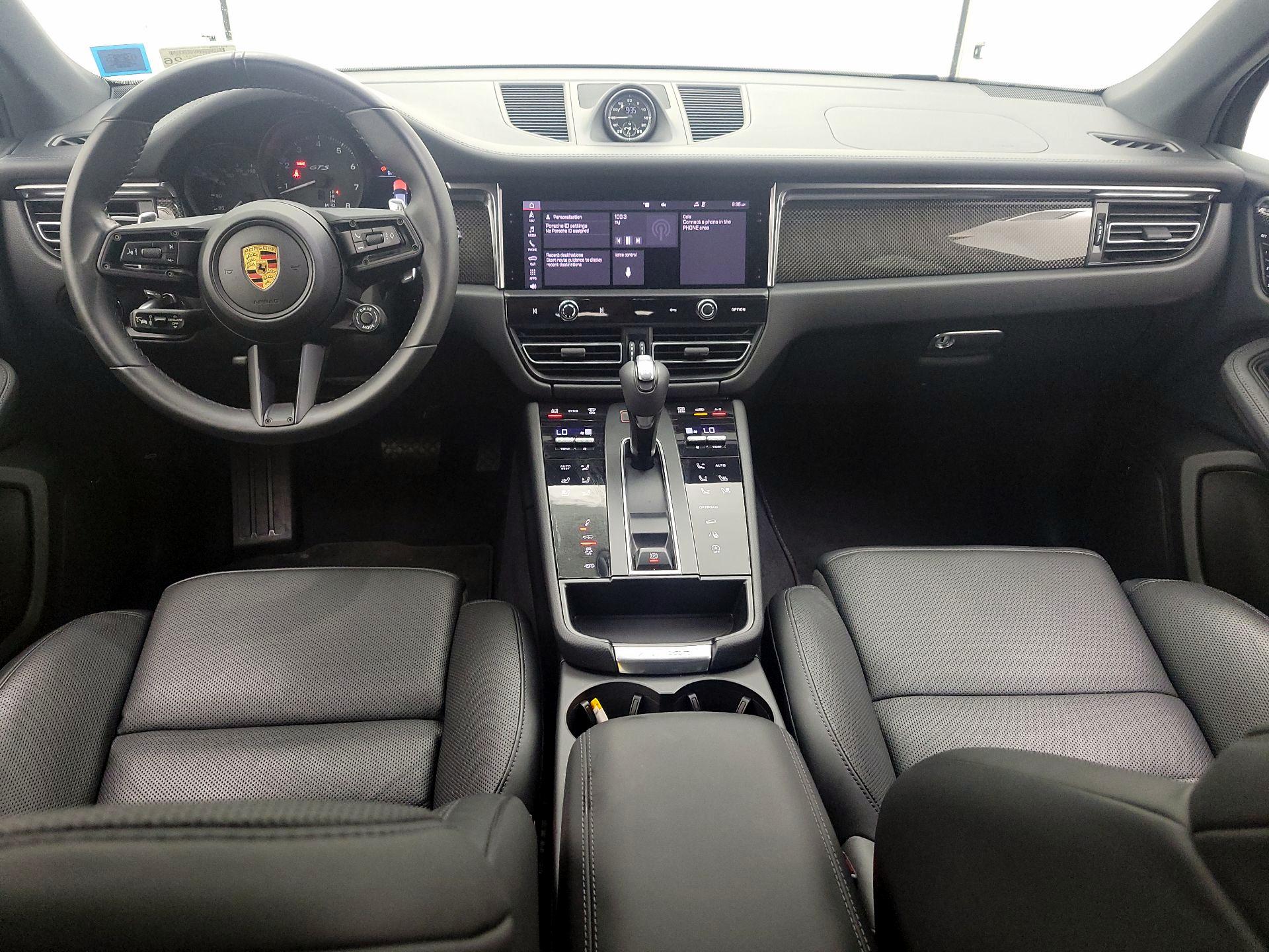 Thumbnail: 2023 Porsche Macan - 9