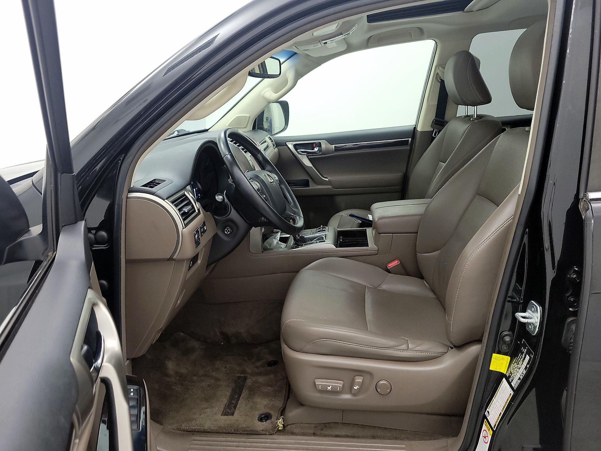 Thumbnail: 2016 Lexus GX - 11