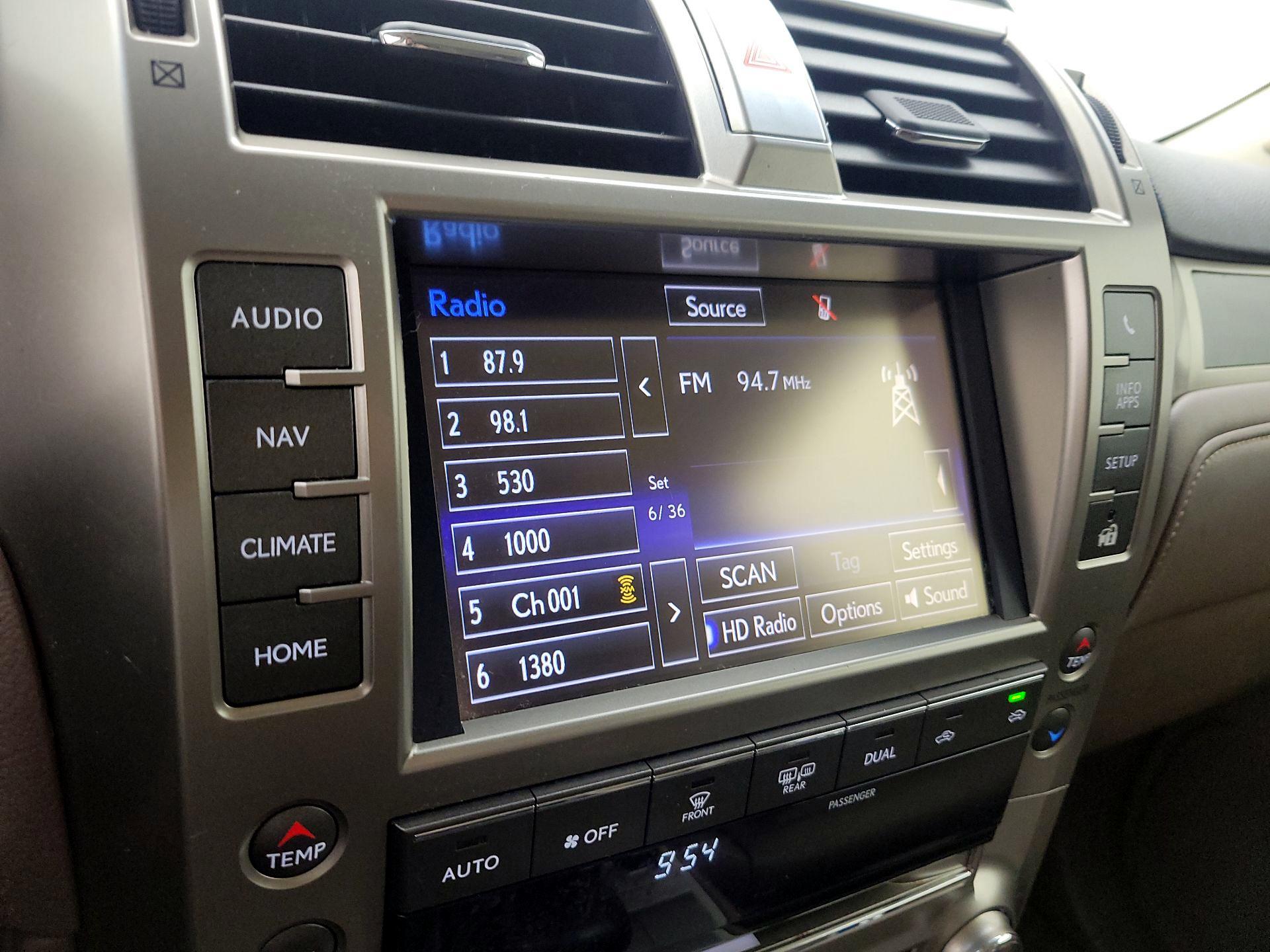 Thumbnail: 2016 Lexus GX - 16