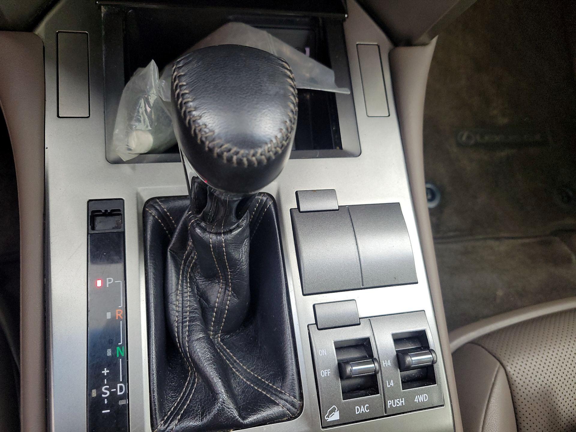 Thumbnail: 2016 Lexus GX - 18