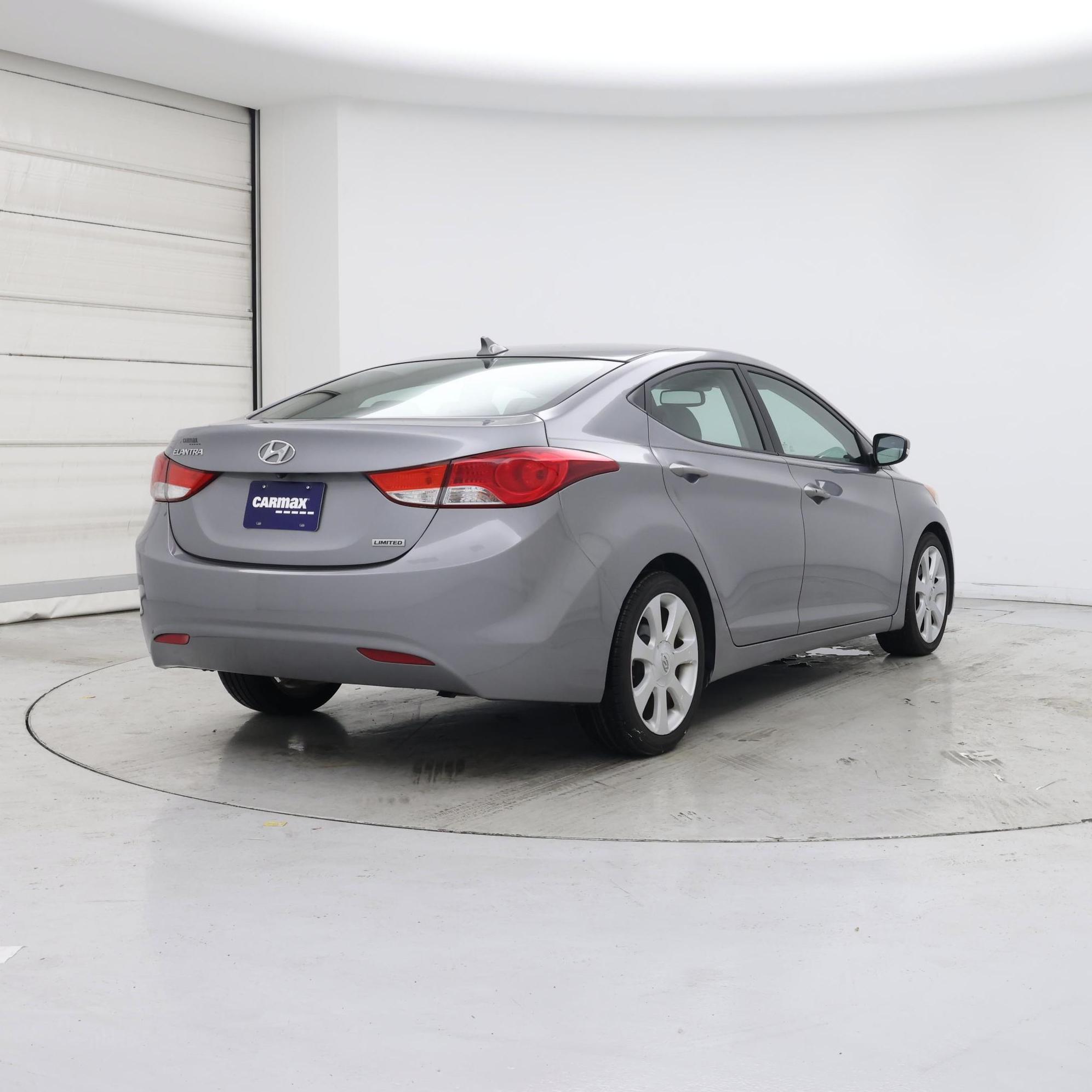 Thumbnail: 2013 Hyundai Elantra - 8