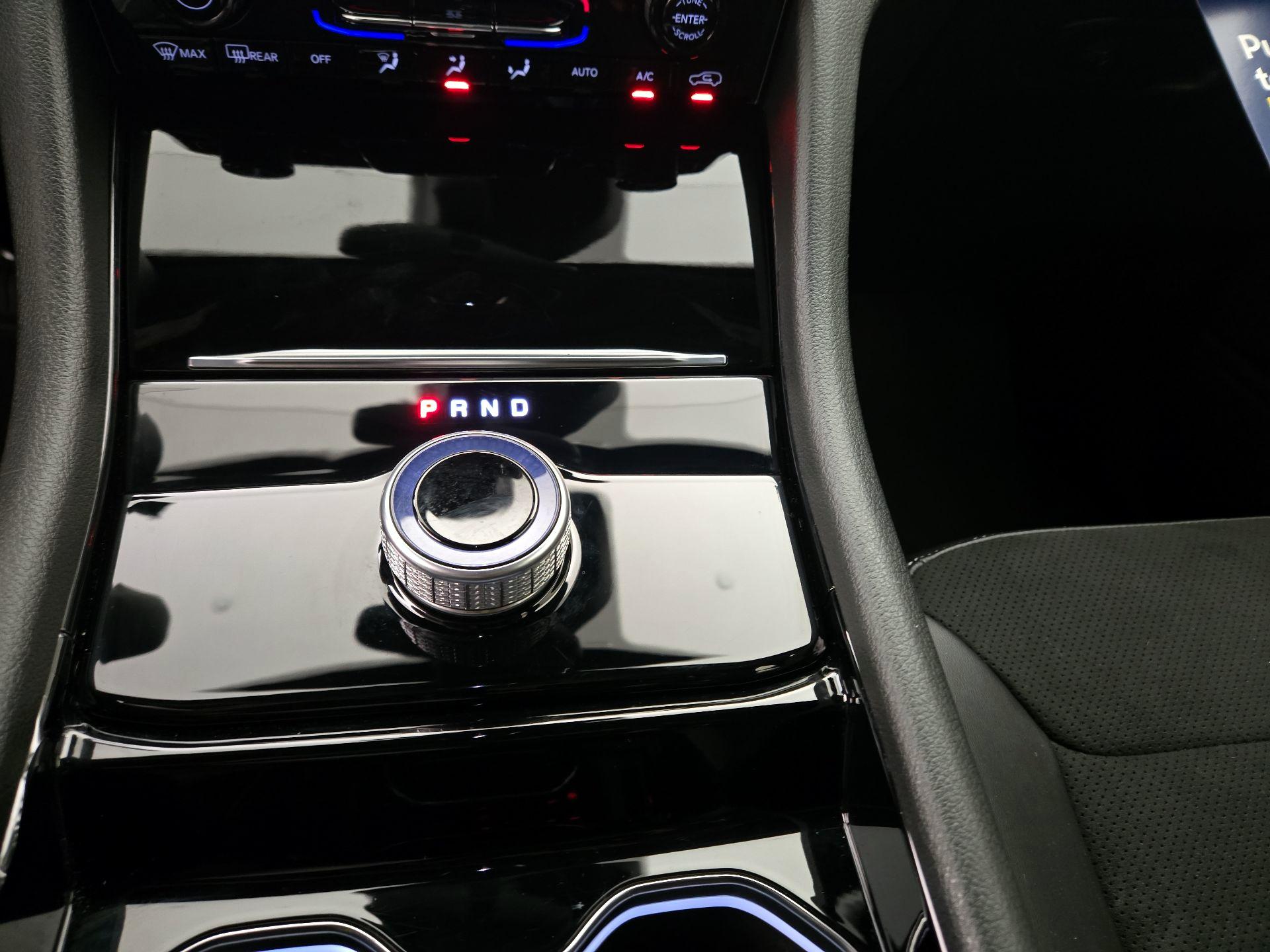 Thumbnail: 2023 Jeep Grand Cherokee - 17