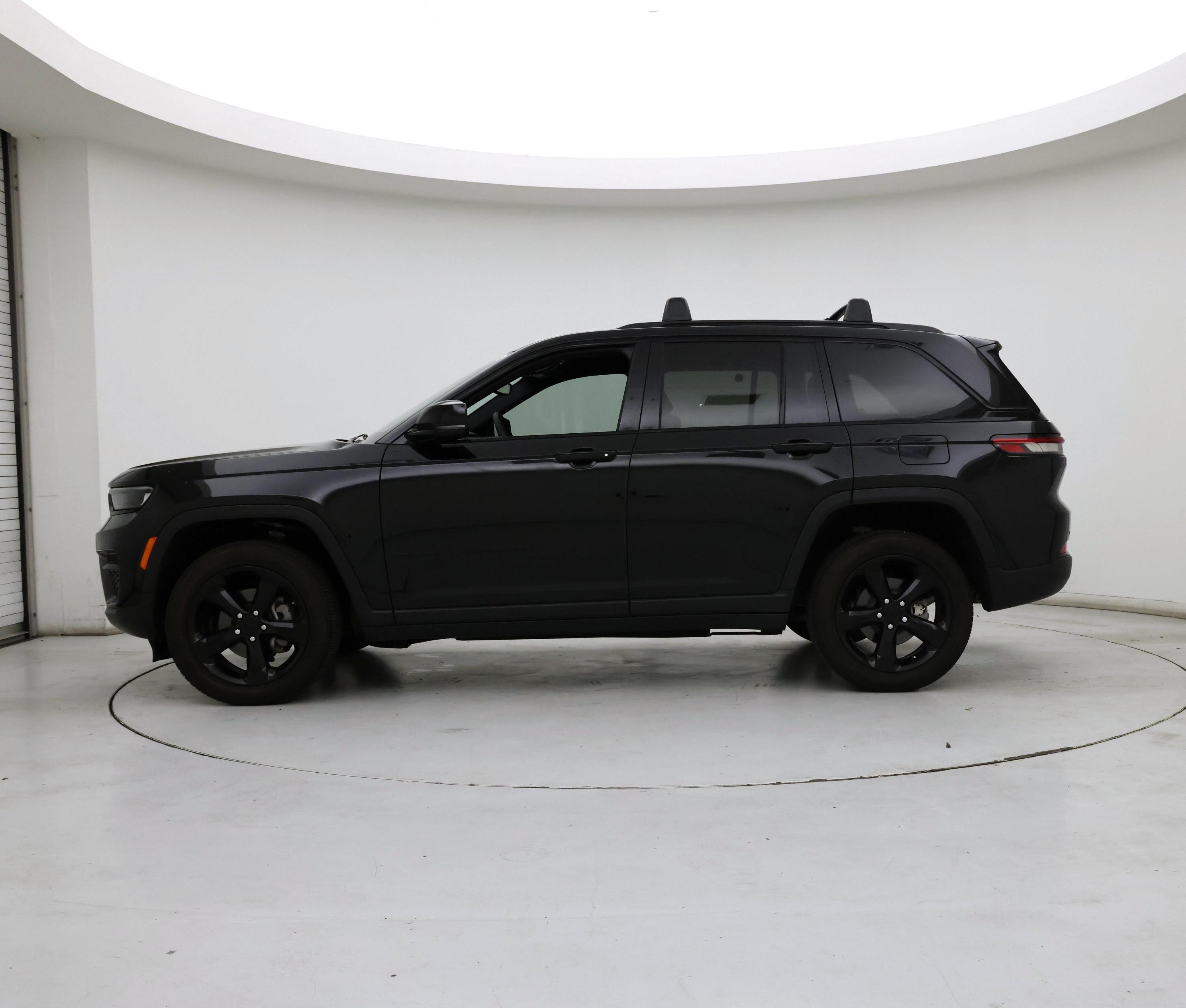 Thumbnail: 2023 Jeep Grand Cherokee - 3