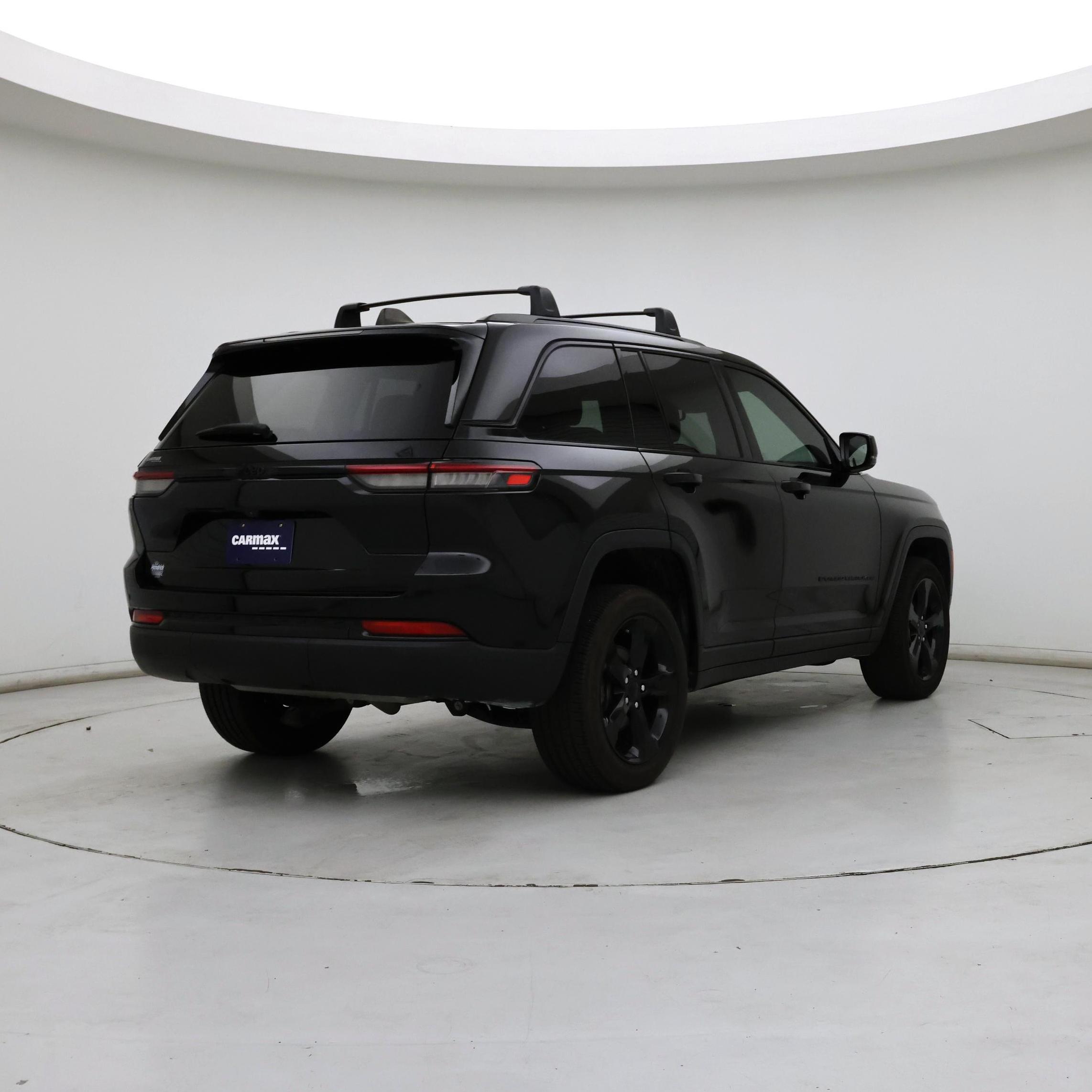 Thumbnail: 2023 Jeep Grand Cherokee - 8