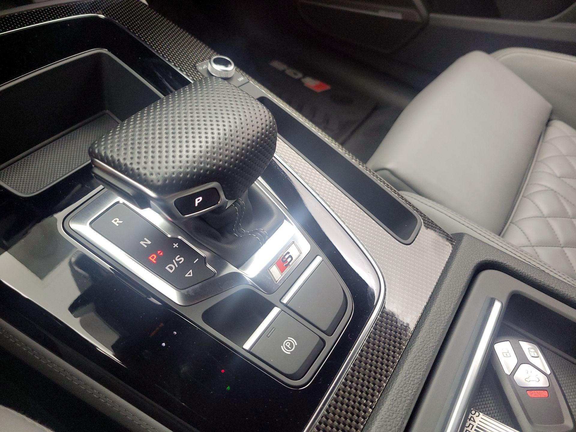 Thumbnail: 2022 Audi SQ5 - 18