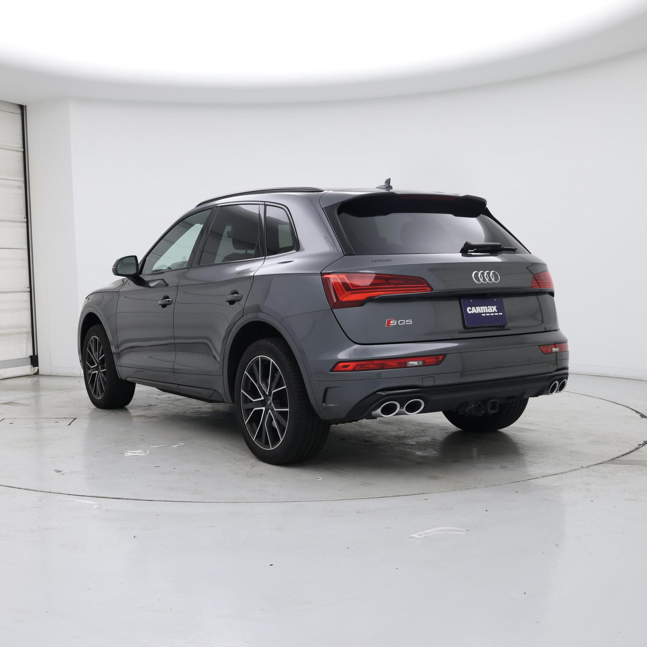 Thumbnail: 2022 Audi SQ5 - 2