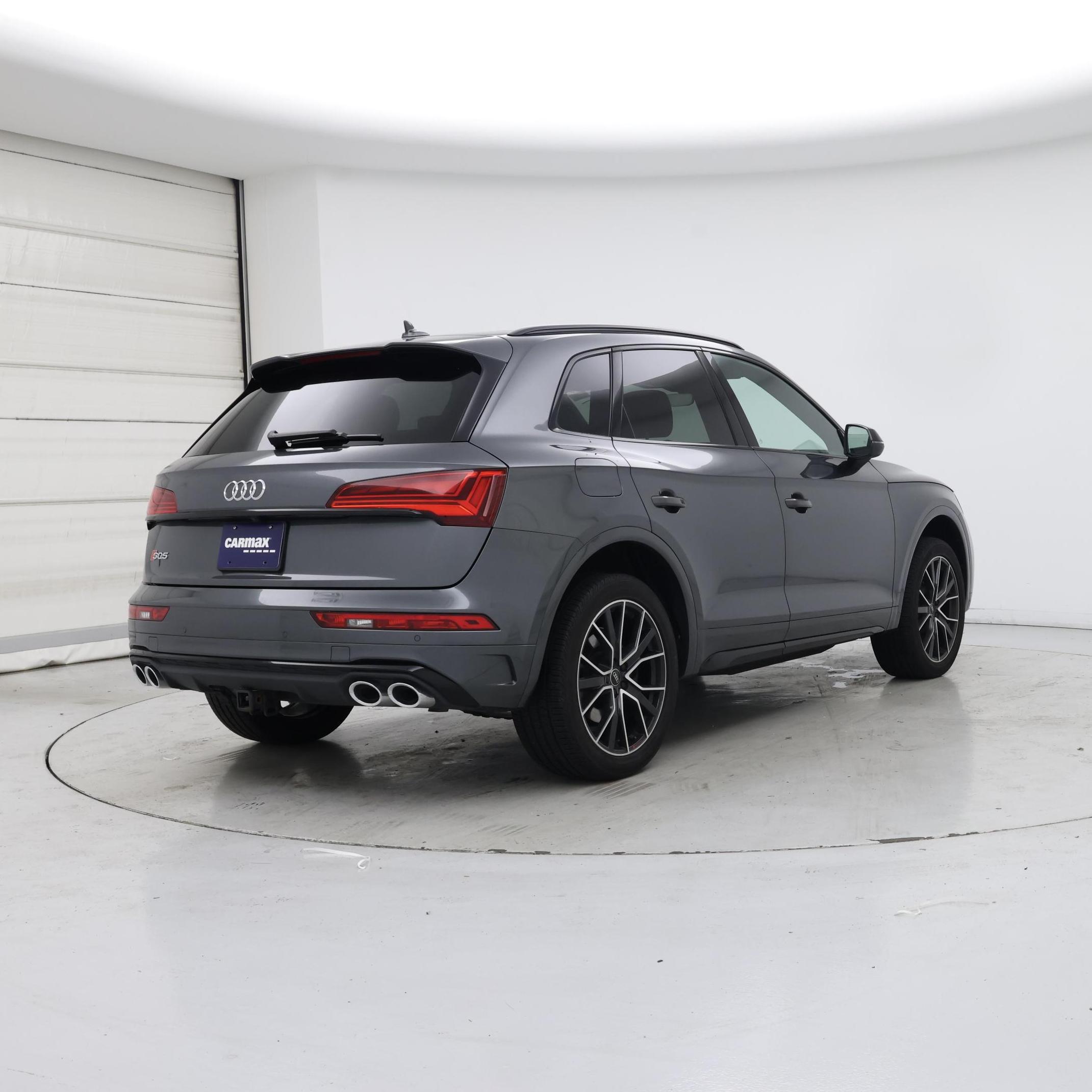 Thumbnail: 2022 Audi SQ5 - 8