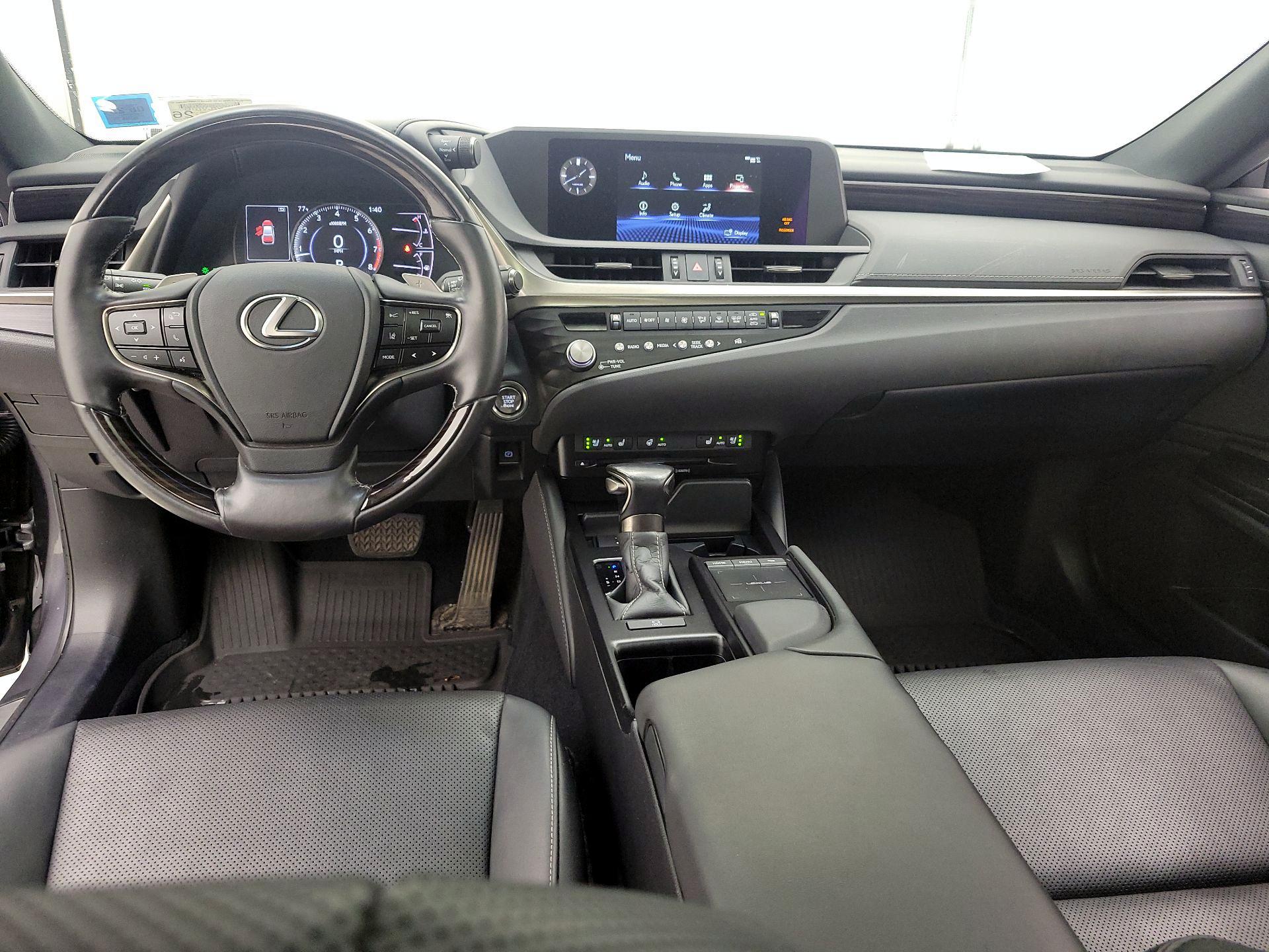 Thumbnail: 2021 Lexus ES - 9