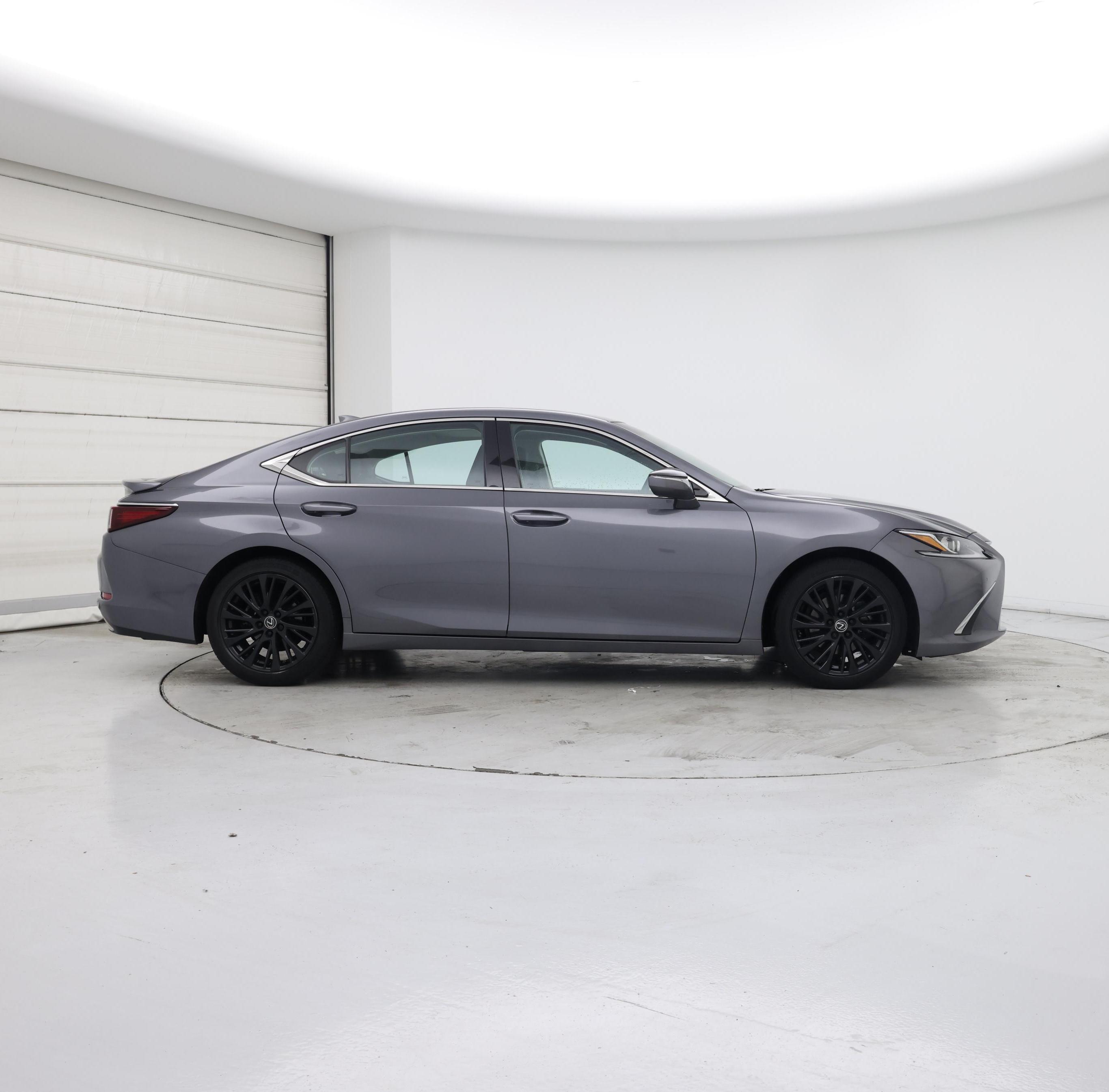 Thumbnail: 2021 Lexus ES - 7