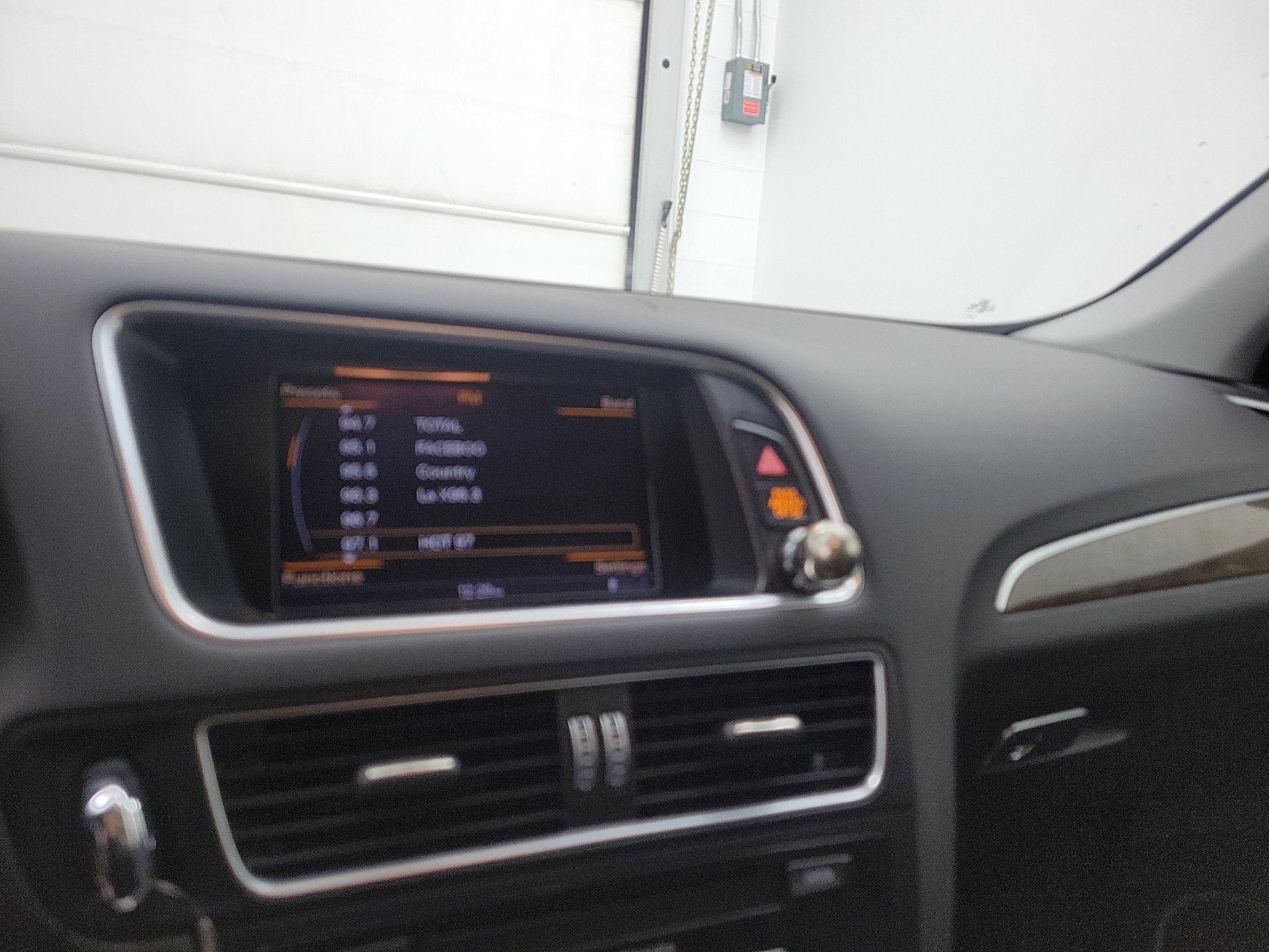 Thumbnail: 2016 Audi Q5 - 16