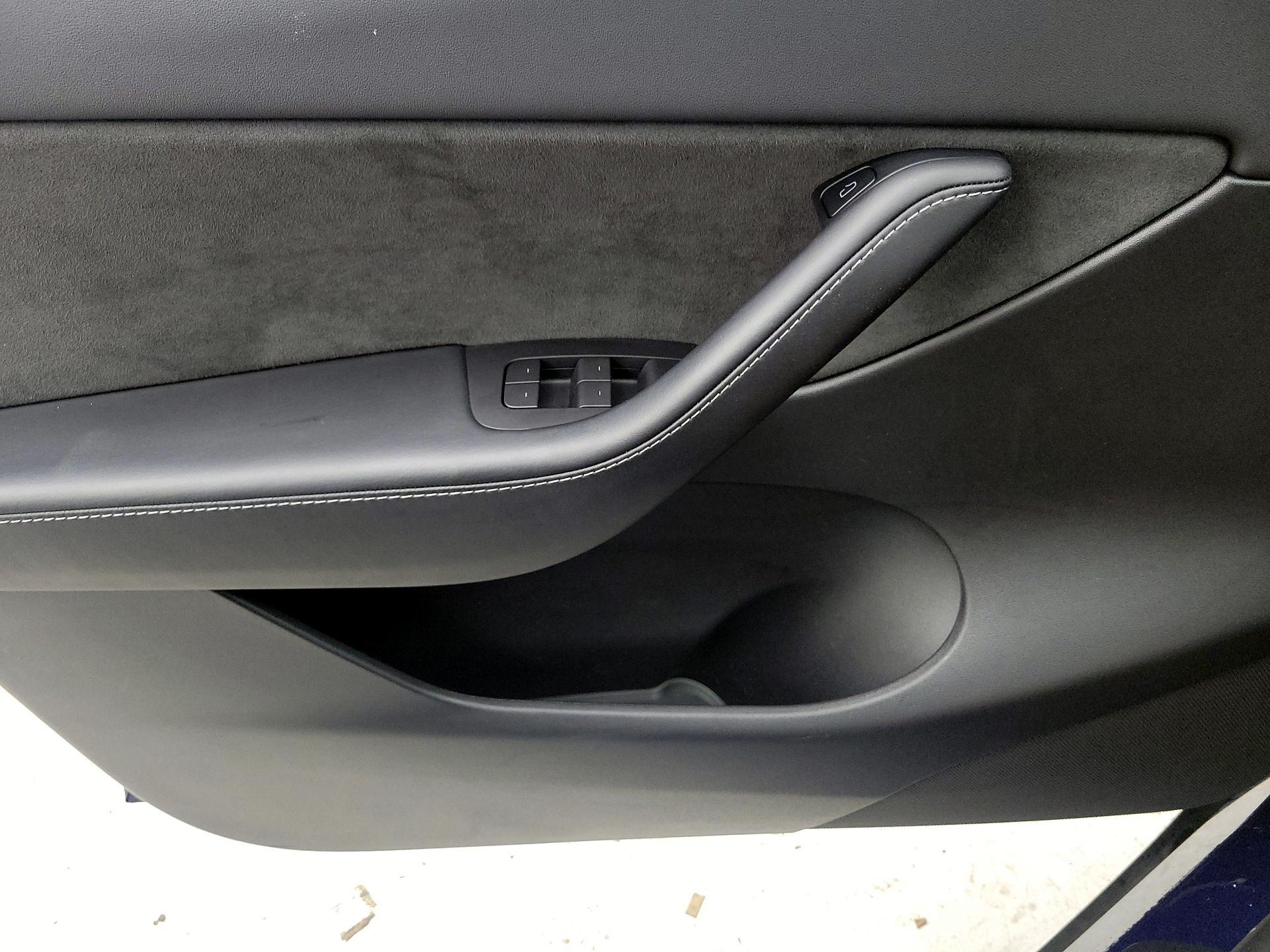 Thumbnail: 2021 Tesla Model Y - 12