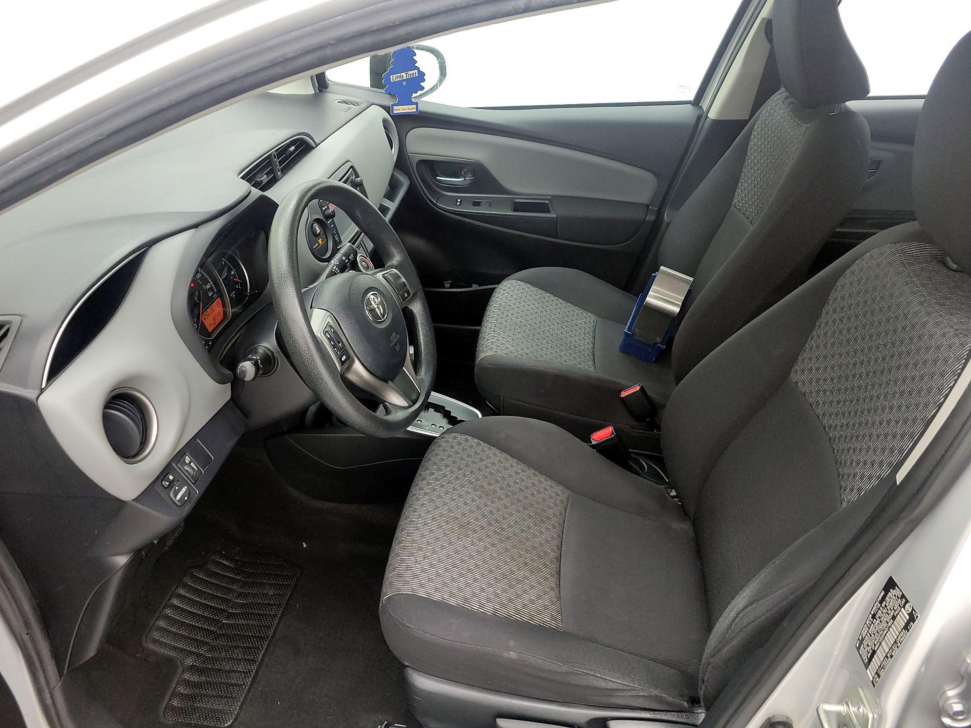 Thumbnail: 2017 Toyota Yaris - 11