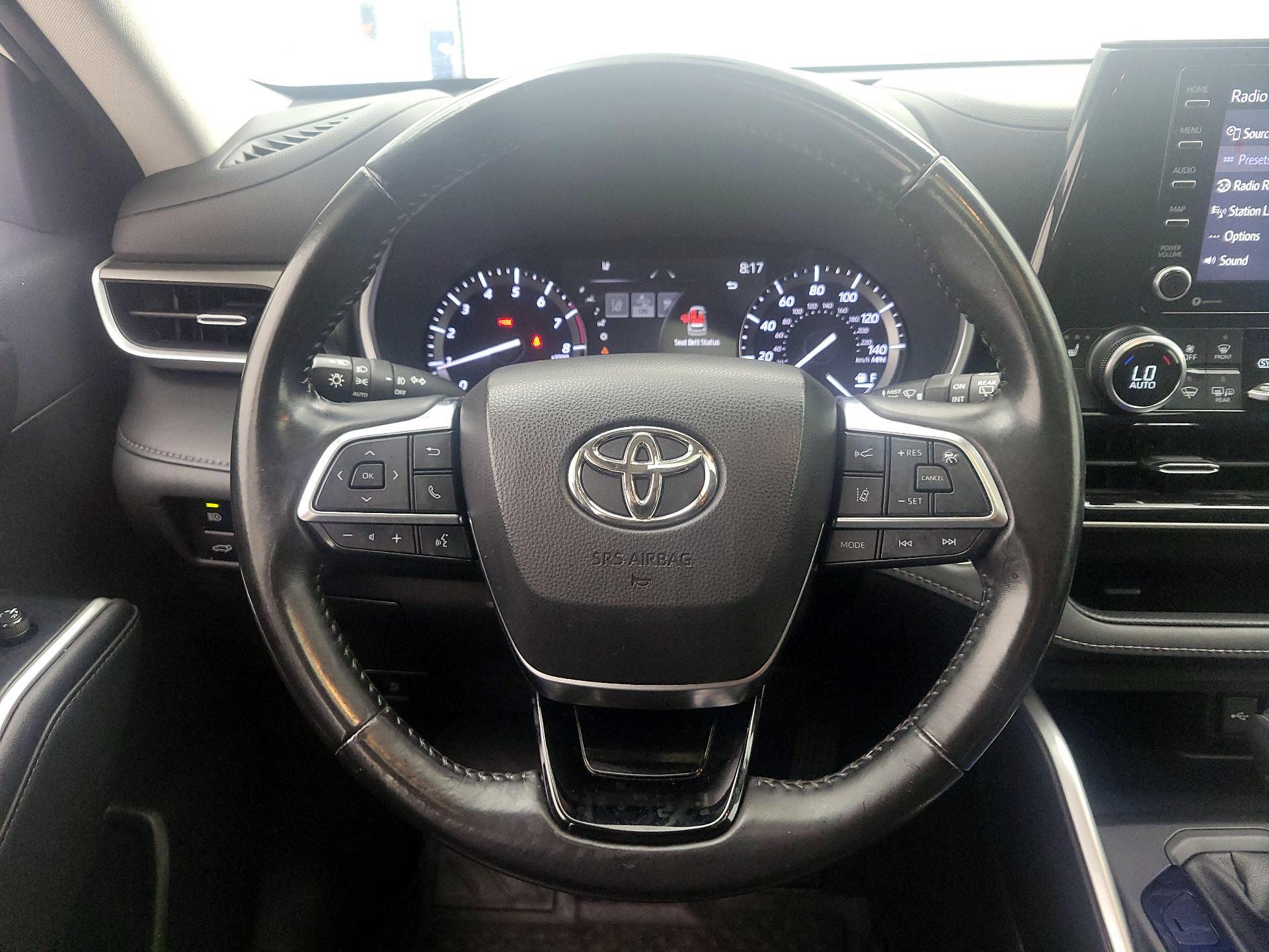Thumbnail: 2021 Toyota Highlander - 10