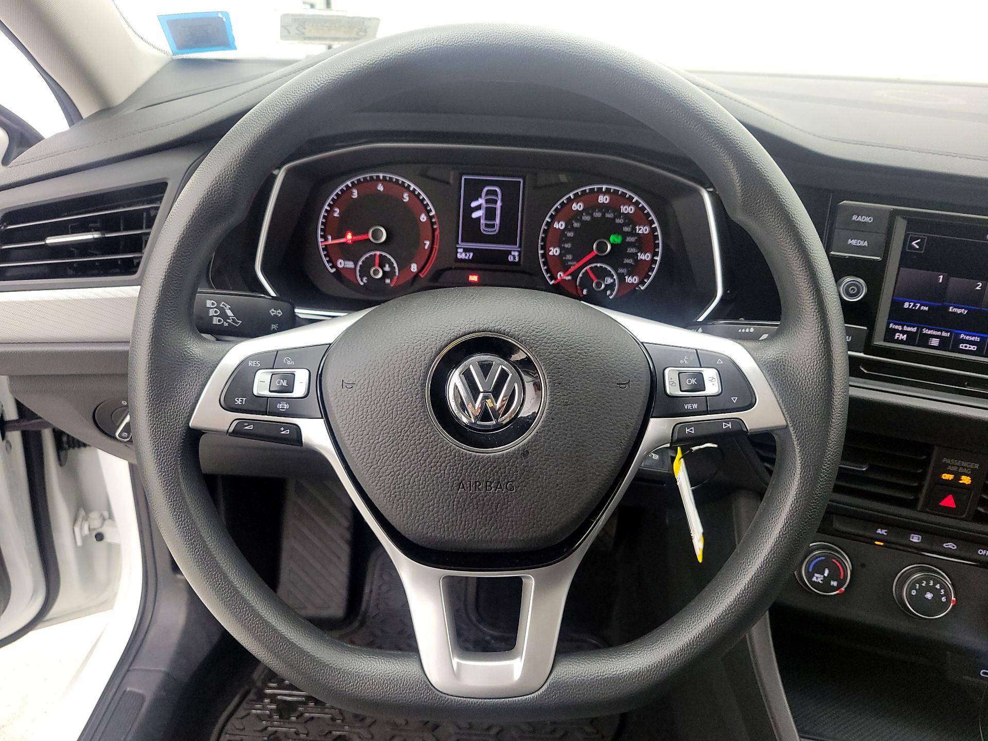 Thumbnail: 2021 Volkswagen Jetta - 10