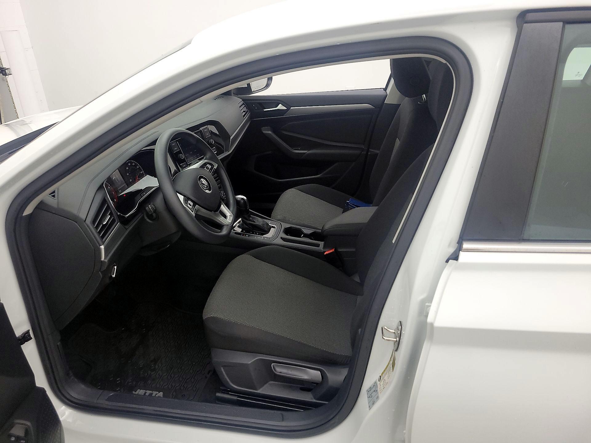 Thumbnail: 2021 Volkswagen Jetta - 11