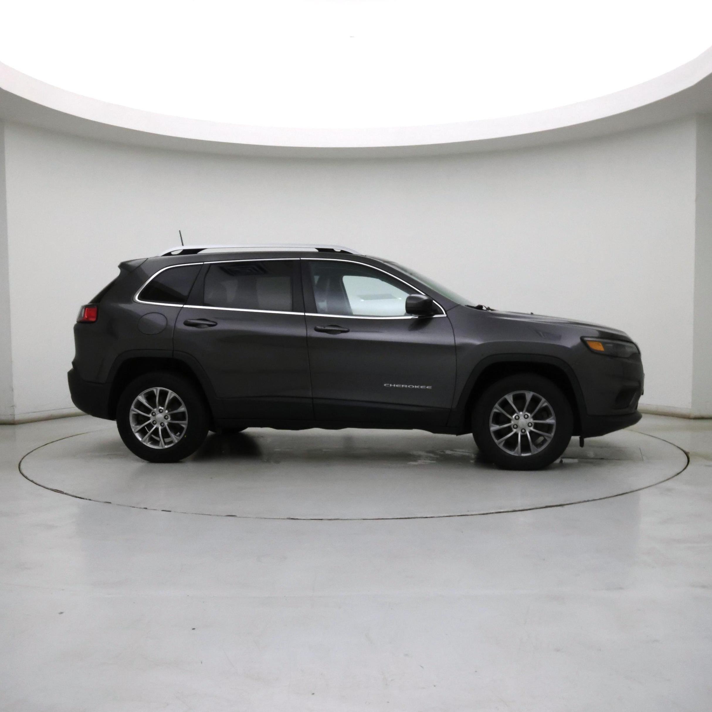 Thumbnail: 2019 Jeep Cherokee - 7