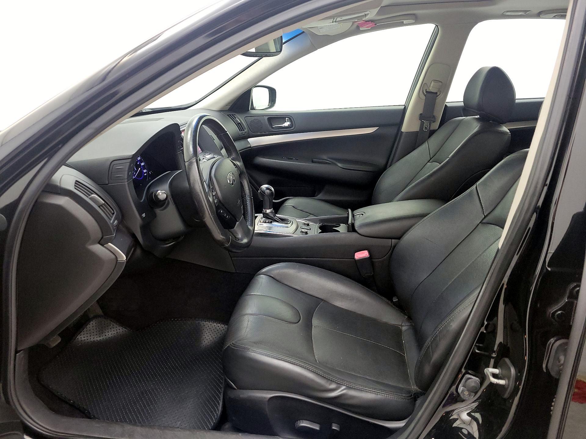 Thumbnail: 2015 INFINITI  - 11