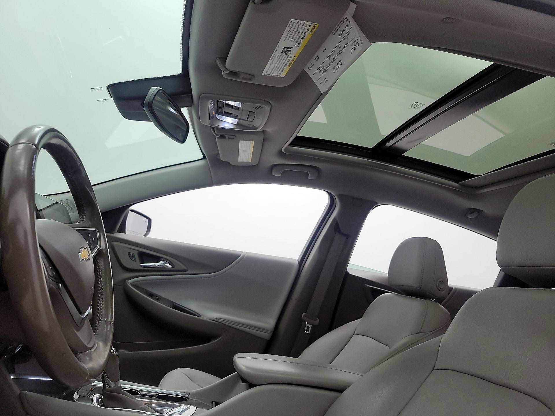Thumbnail: 2018 Chevrolet Malibu - 20