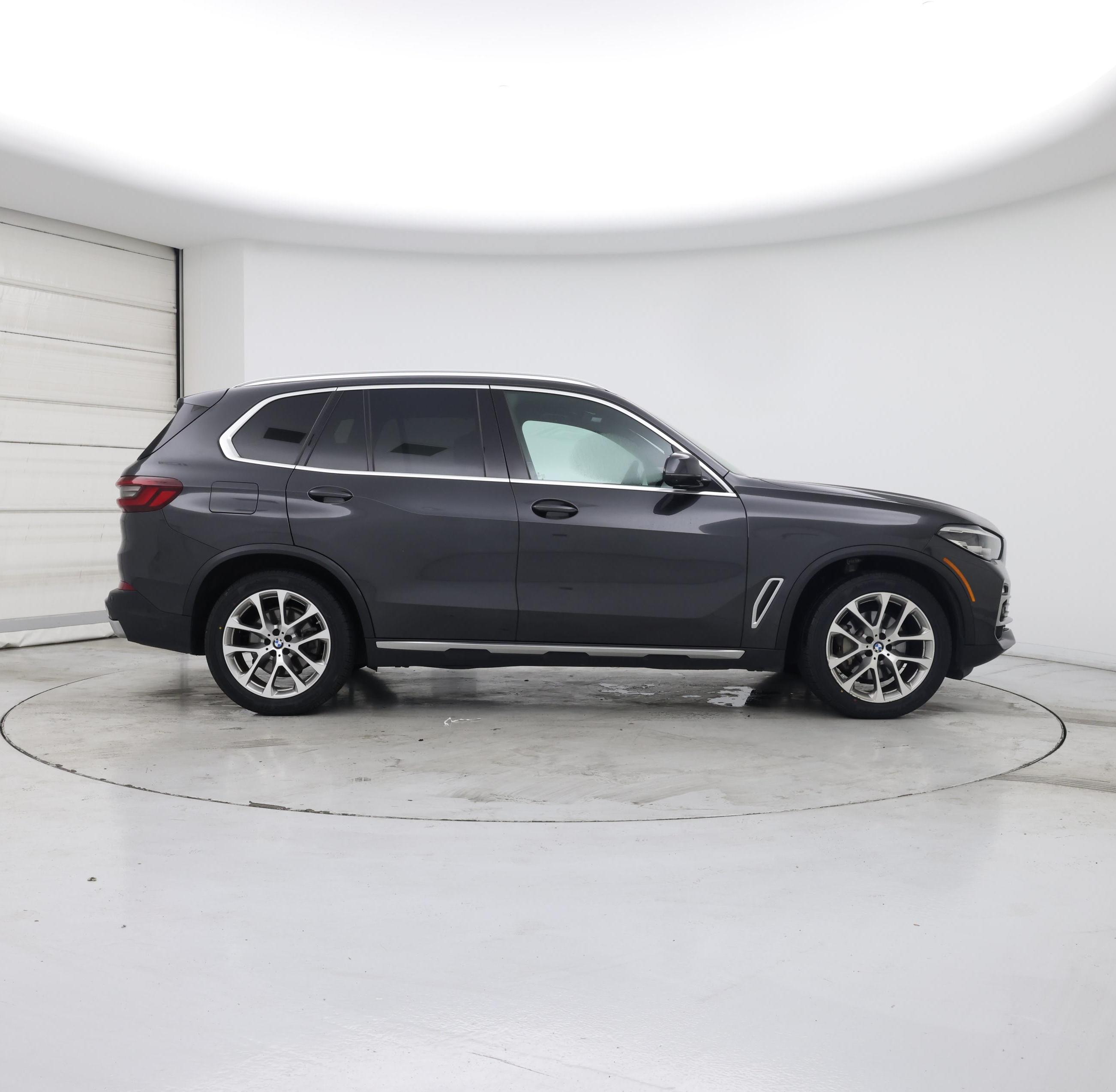 Thumbnail: 2021 BMW X5 - 7