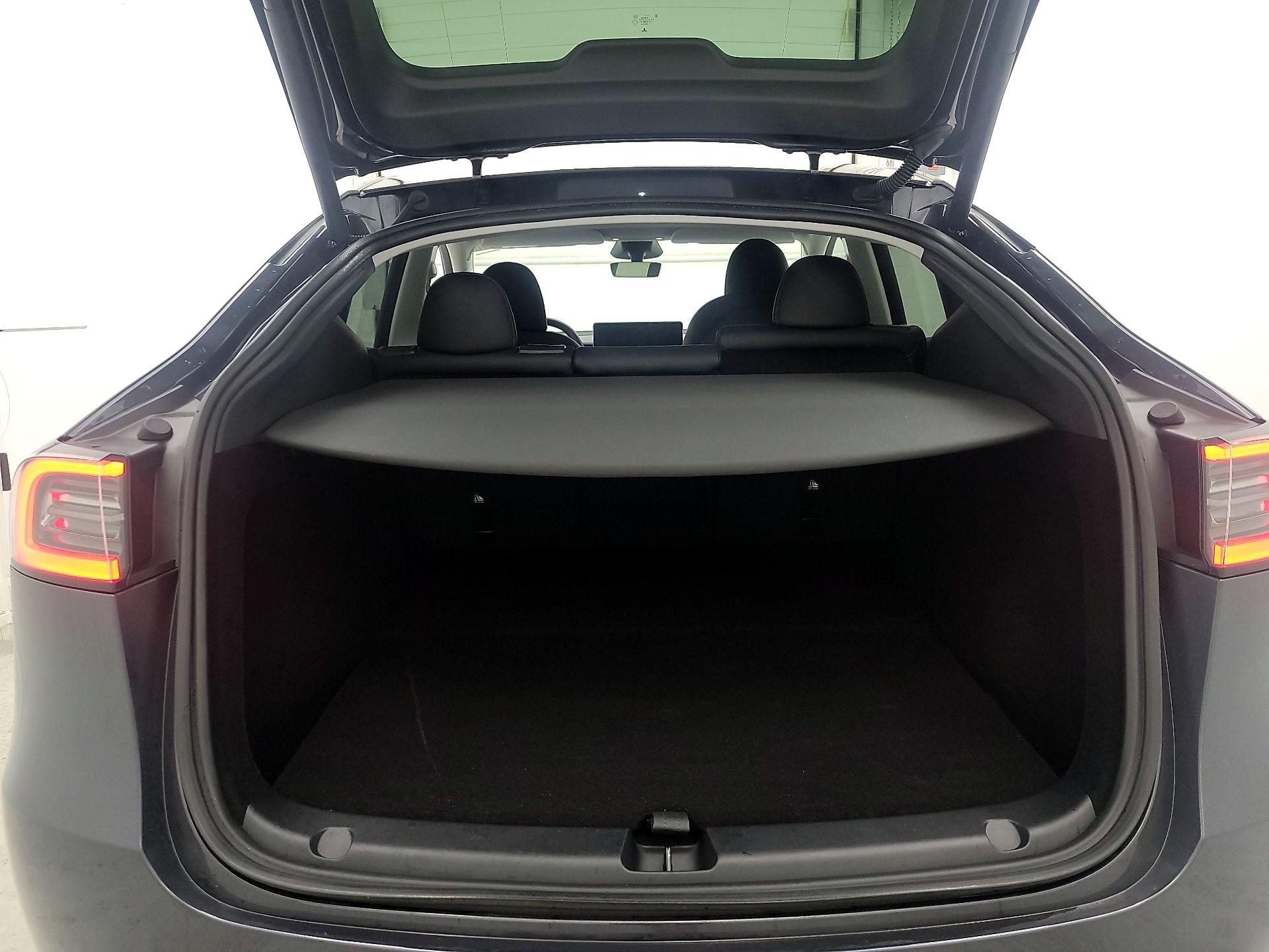Thumbnail: 2025 Tesla Model Y - 20