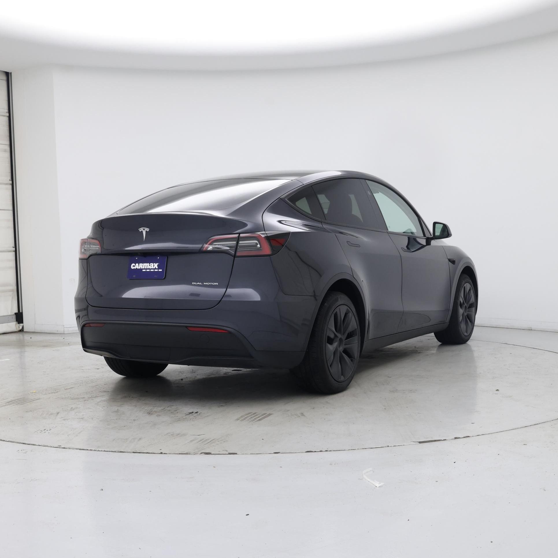 Thumbnail: 2025 Tesla Model Y - 8