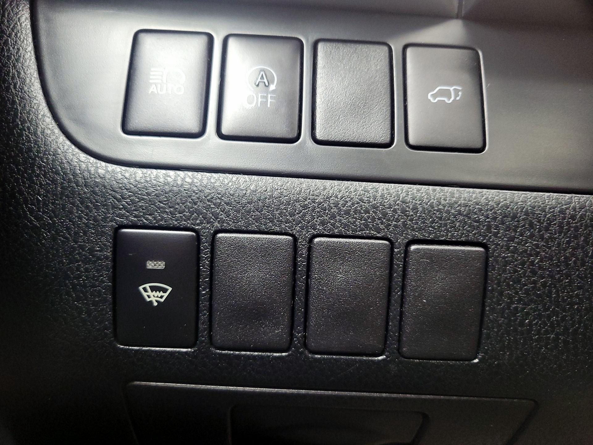 Thumbnail: 2019 Toyota Highlander - 13