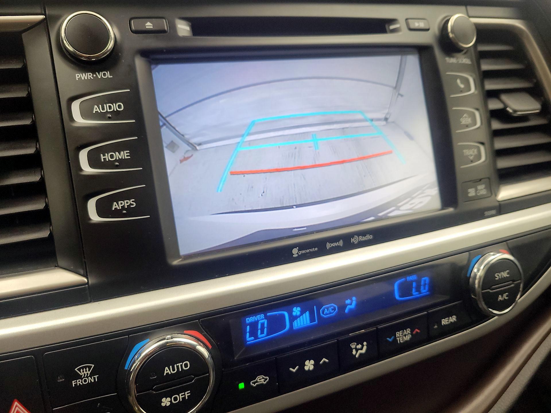 Thumbnail: 2019 Toyota Highlander - 14