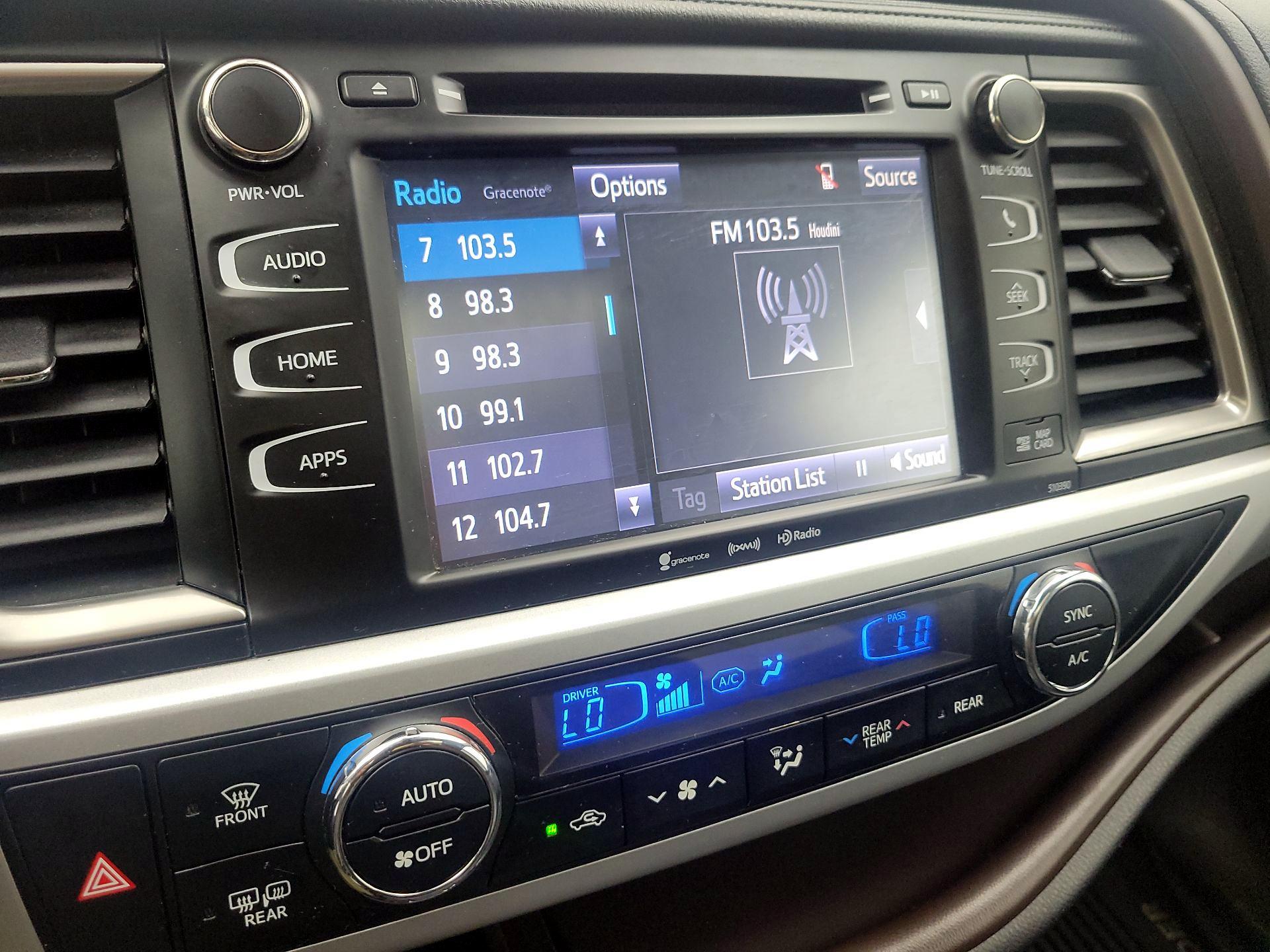 Thumbnail: 2019 Toyota Highlander - 15