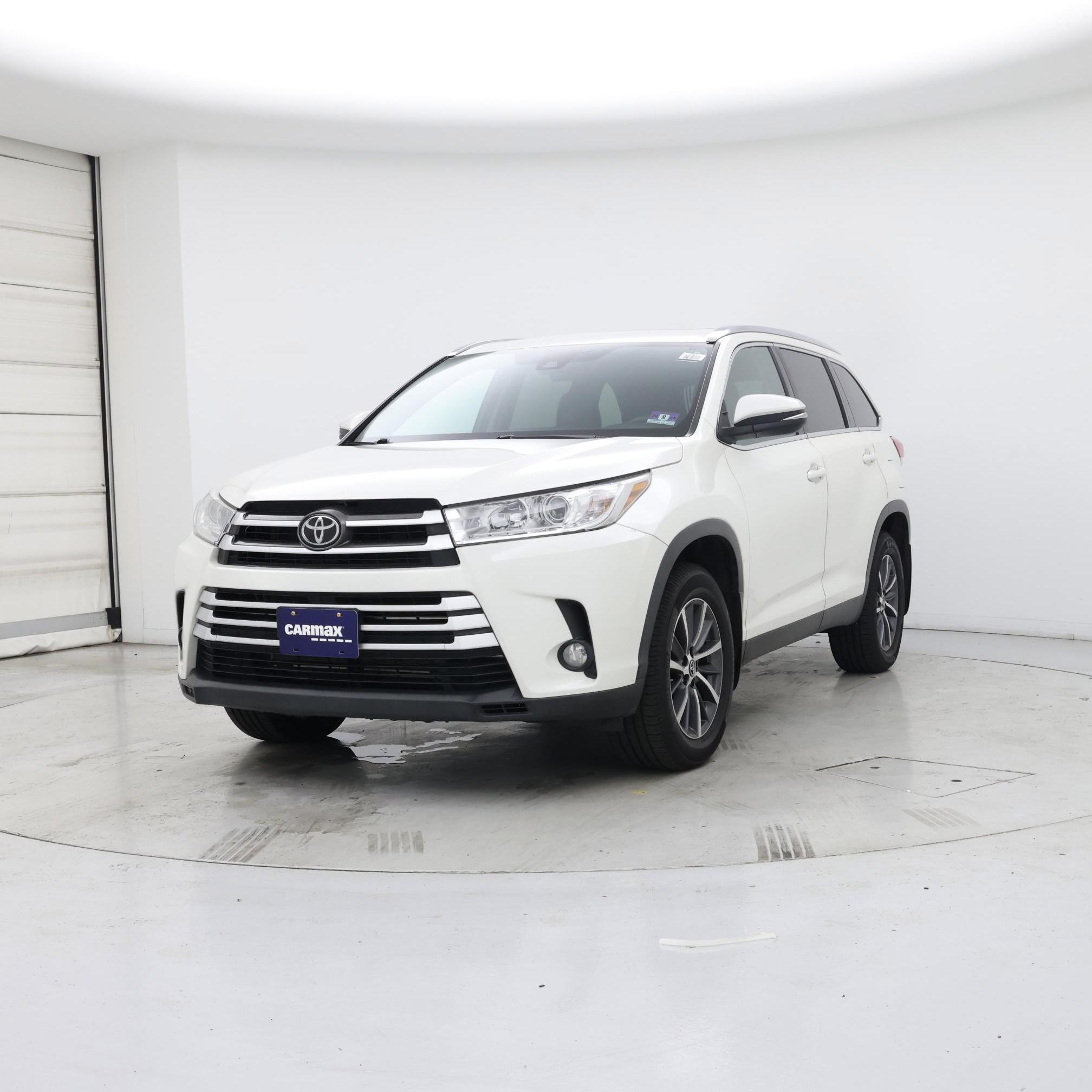 Thumbnail: 2019 Toyota Highlander - 4