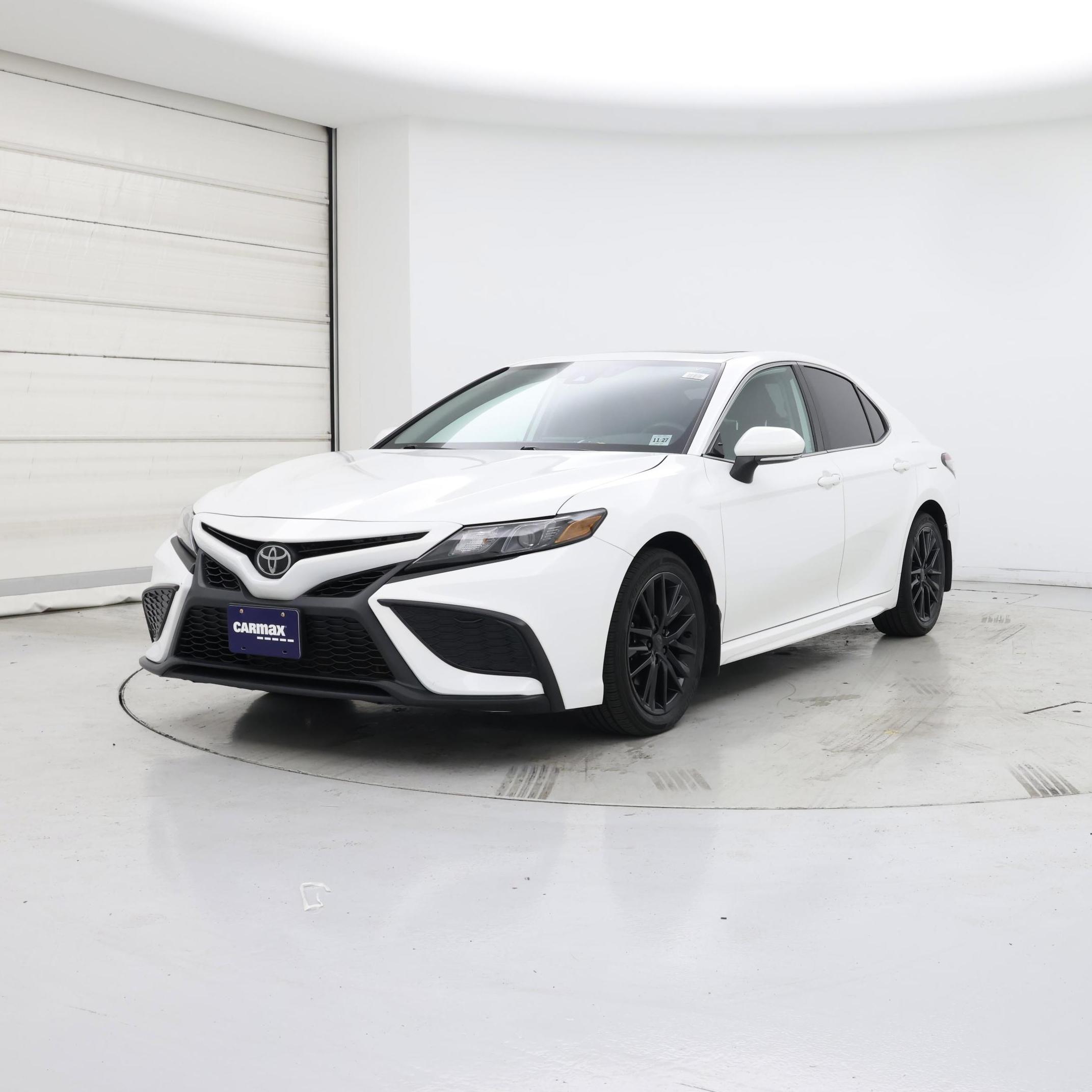 Thumbnail: 2023 Toyota Camry - 4