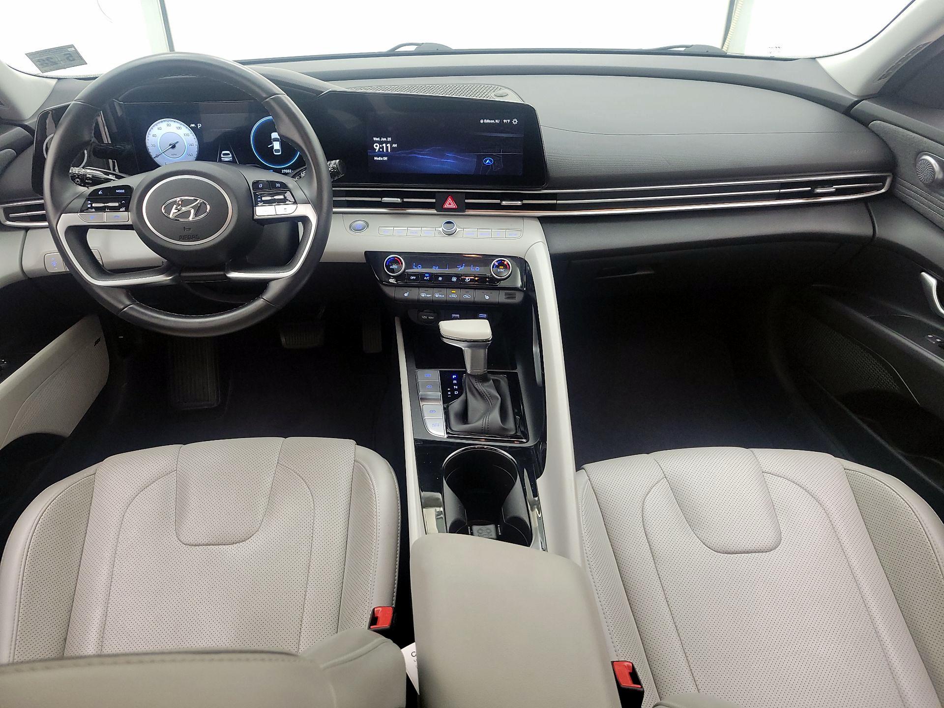 Thumbnail: 2023 Hyundai Elantra - 9