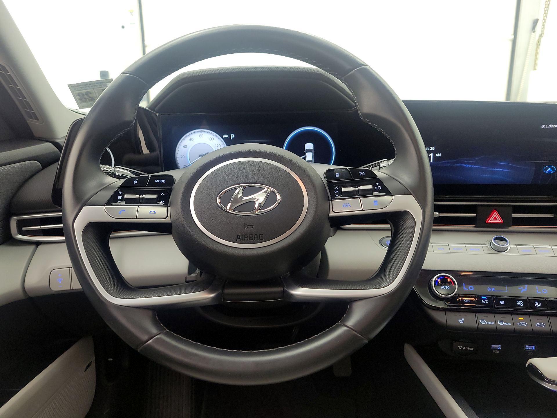 Thumbnail: 2023 Hyundai Elantra - 10