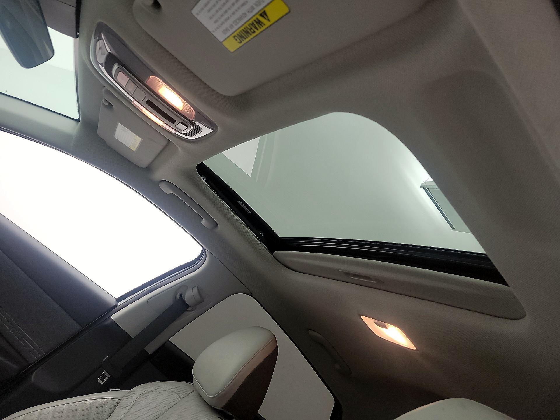 Thumbnail: 2023 Hyundai Elantra - 18