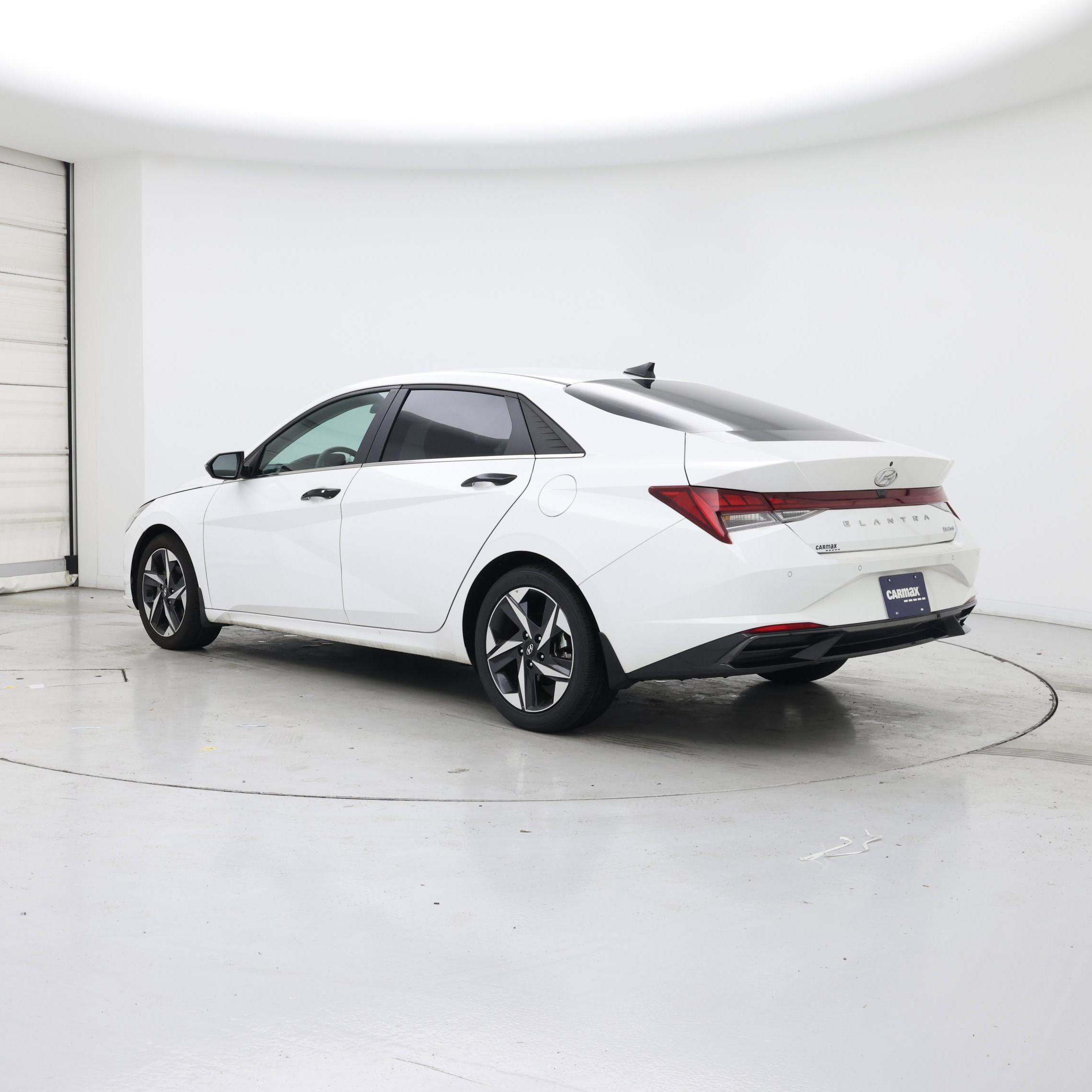 Thumbnail: 2023 Hyundai Elantra - 2