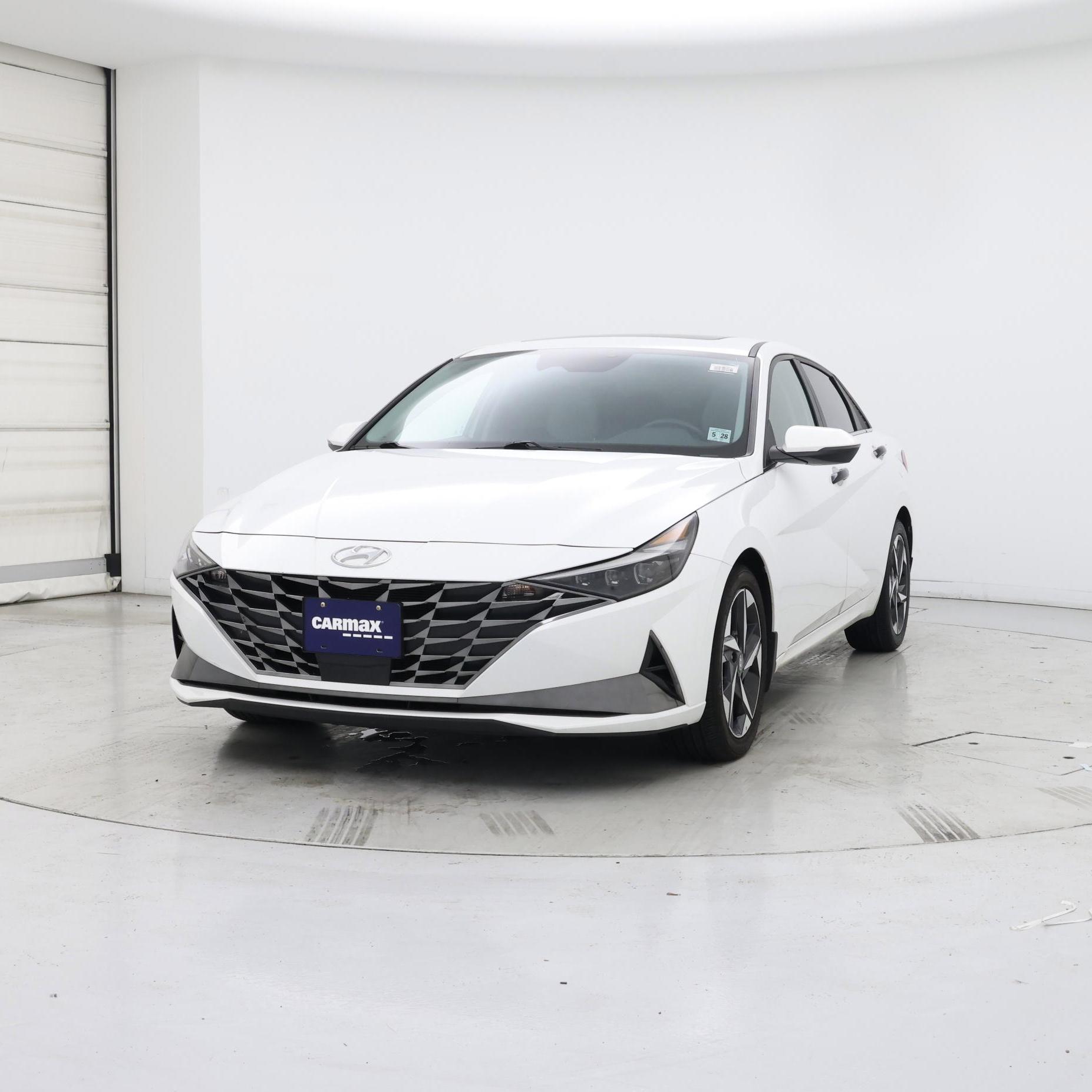 Thumbnail: 2023 Hyundai Elantra - 4