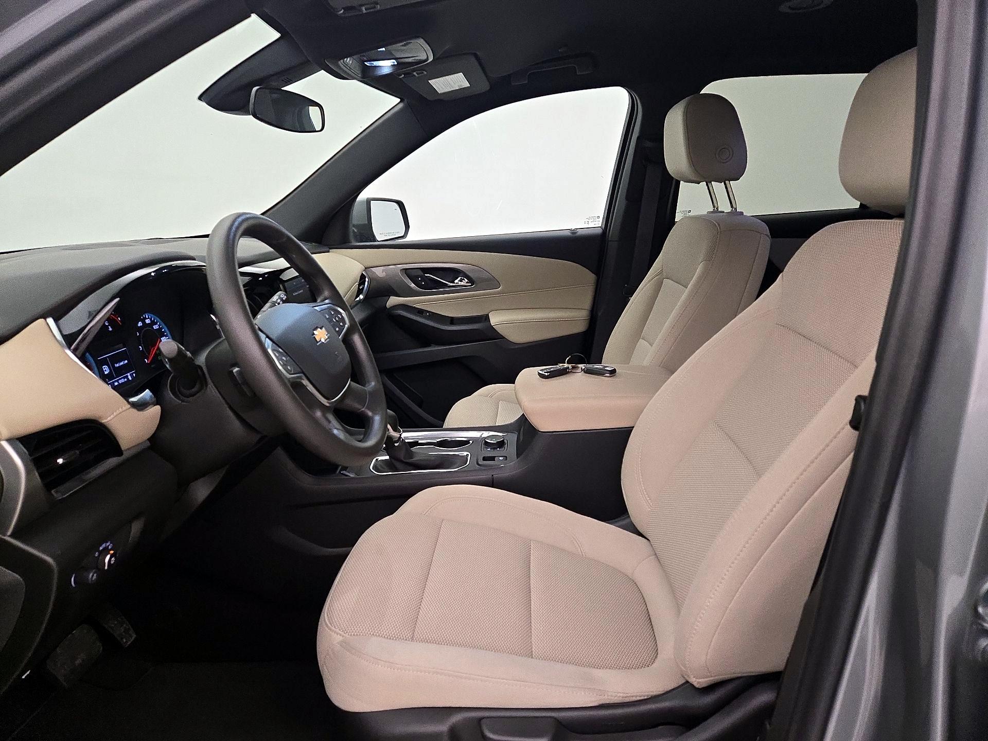 Thumbnail: 2023 Chevrolet Traverse - 11