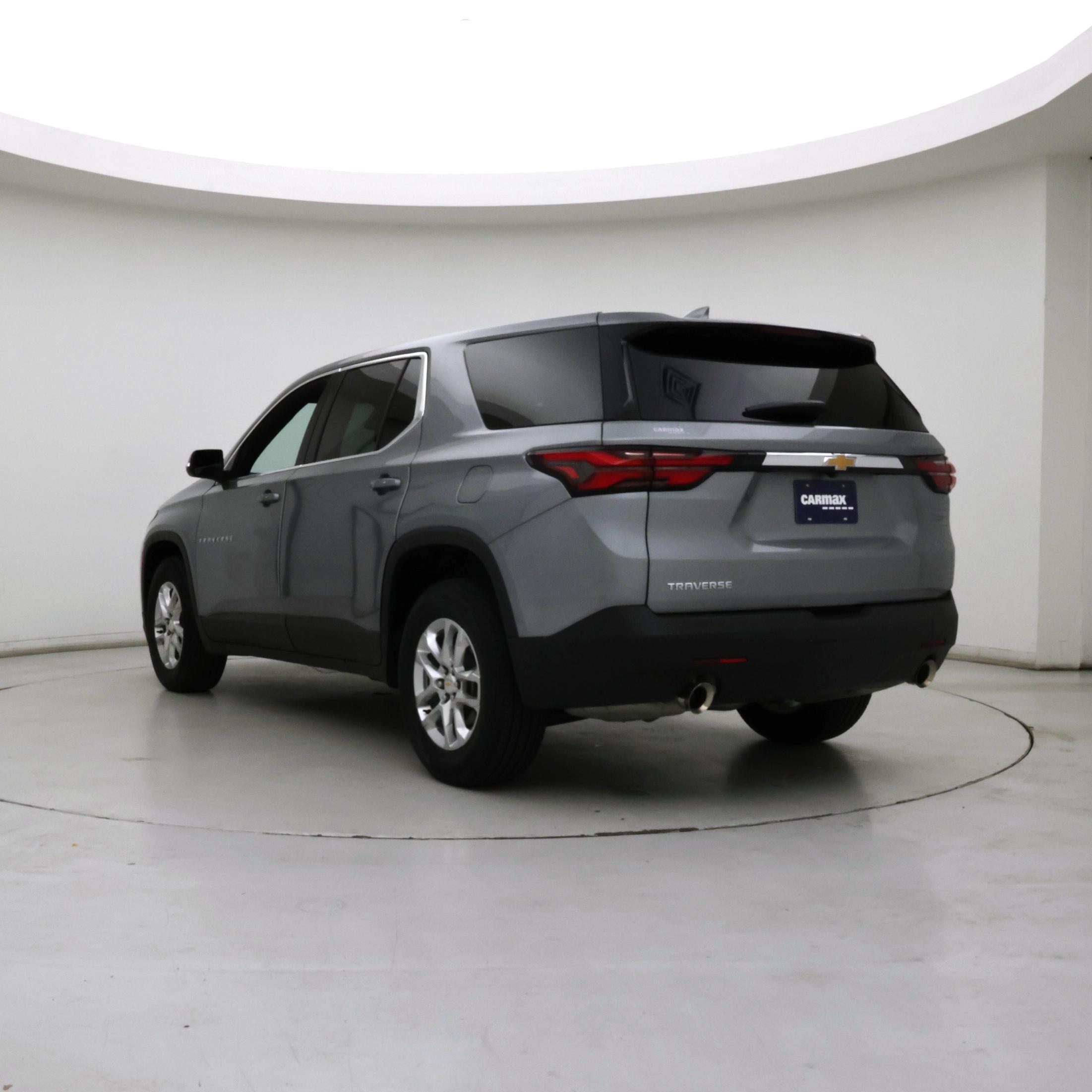 Thumbnail: 2023 Chevrolet Traverse - 2