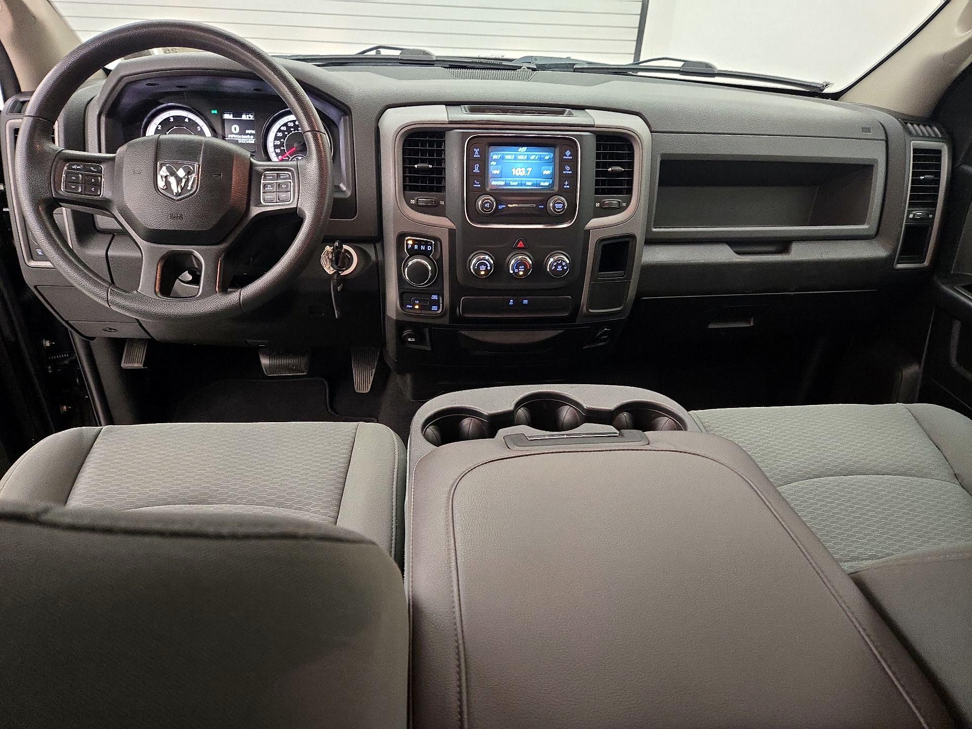 Thumbnail: 2019 RAM 1500 Classic - 9