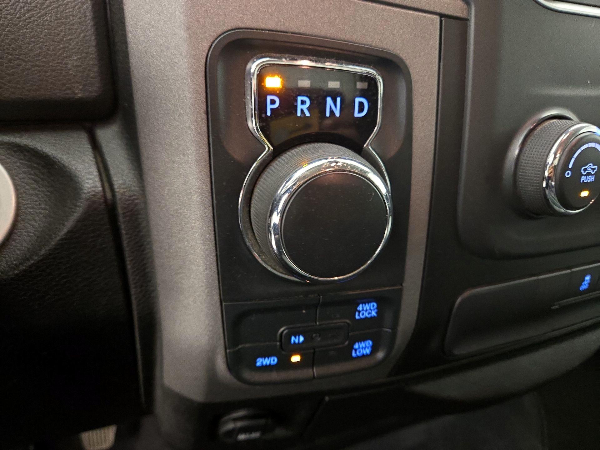 Thumbnail: 2019 RAM 1500 Classic - 17
