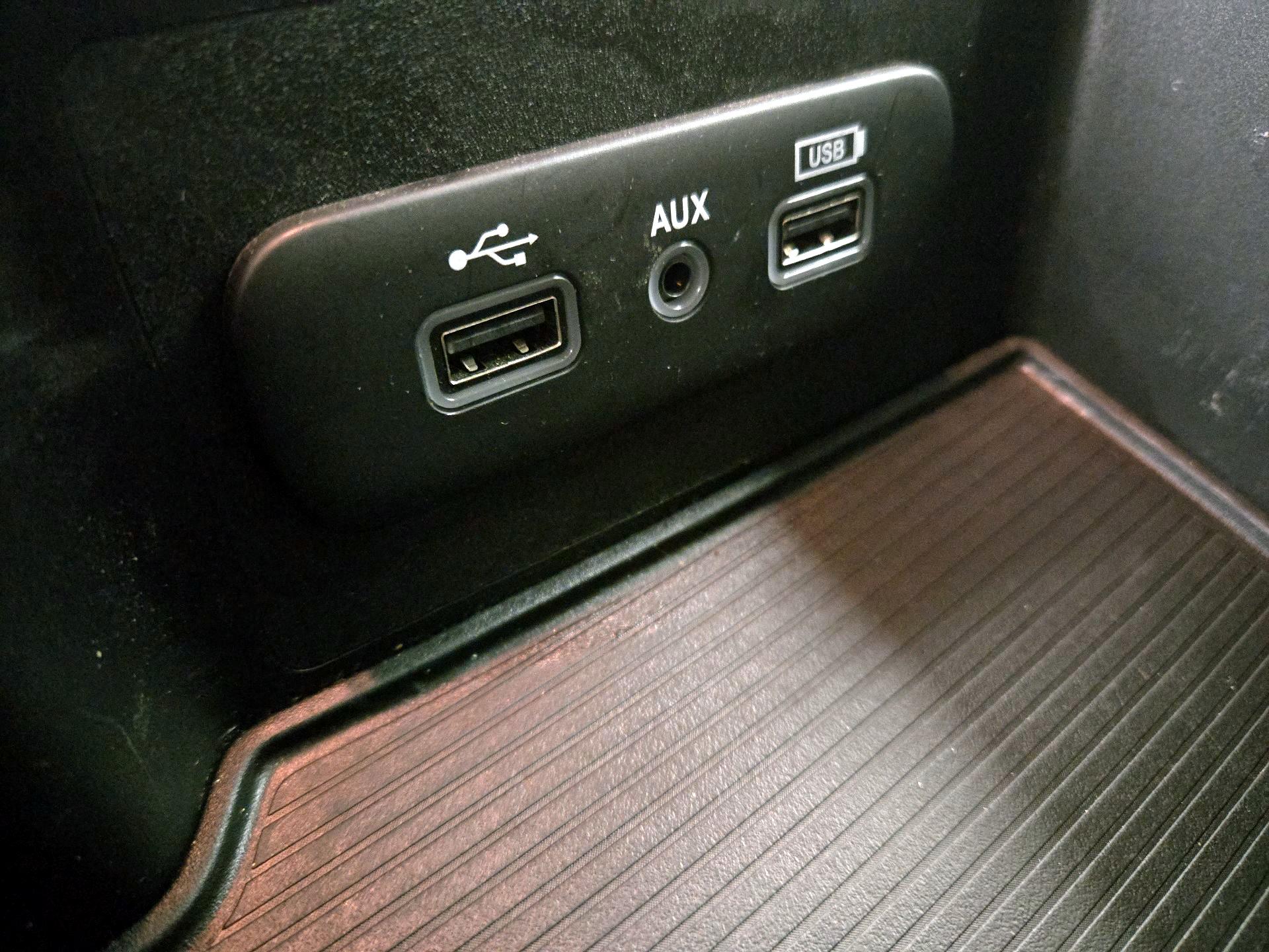 Thumbnail: 2019 RAM 1500 Classic - 18