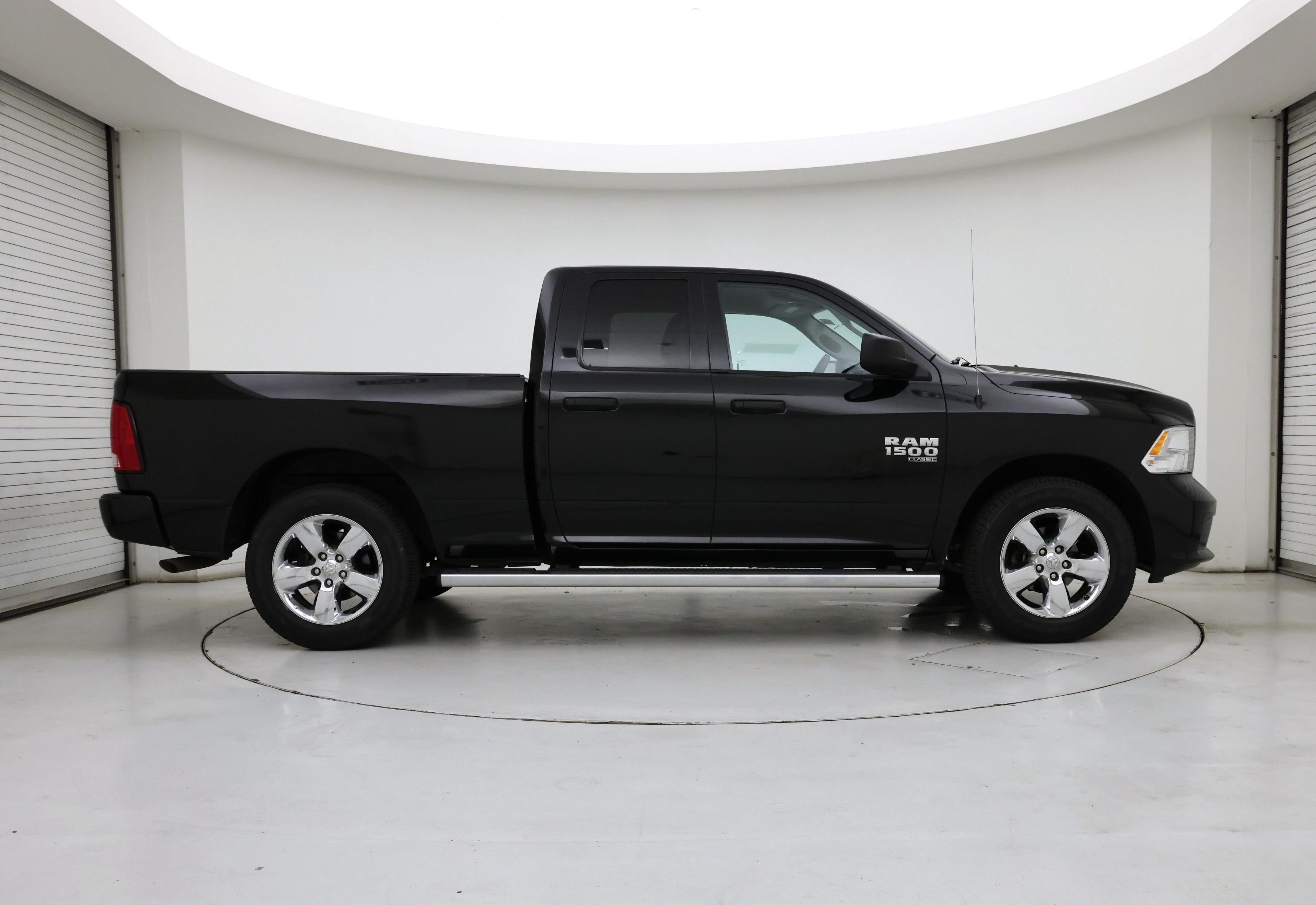 Thumbnail: 2019 RAM 1500 Classic - 7