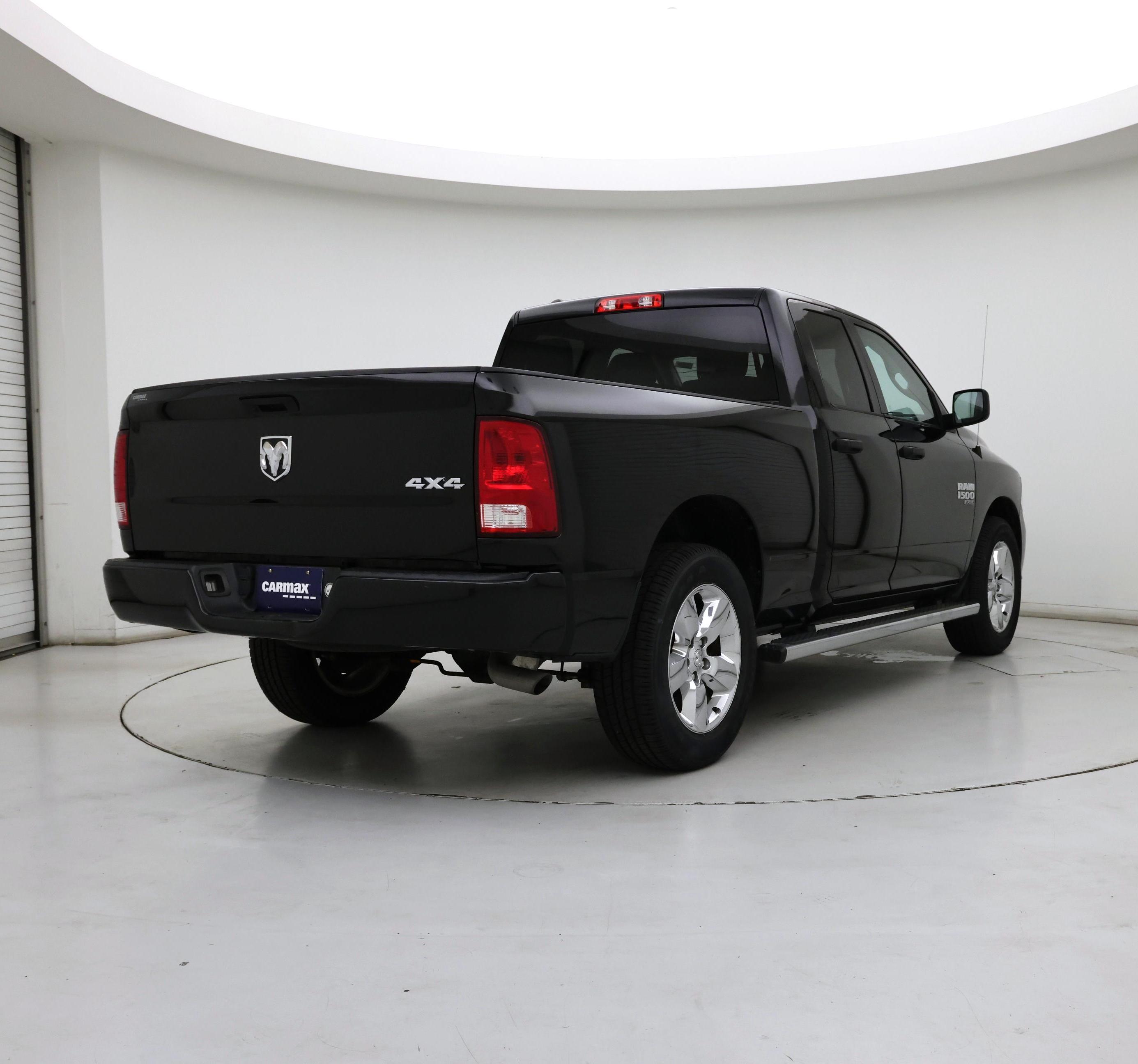 Thumbnail: 2019 RAM 1500 Classic - 8