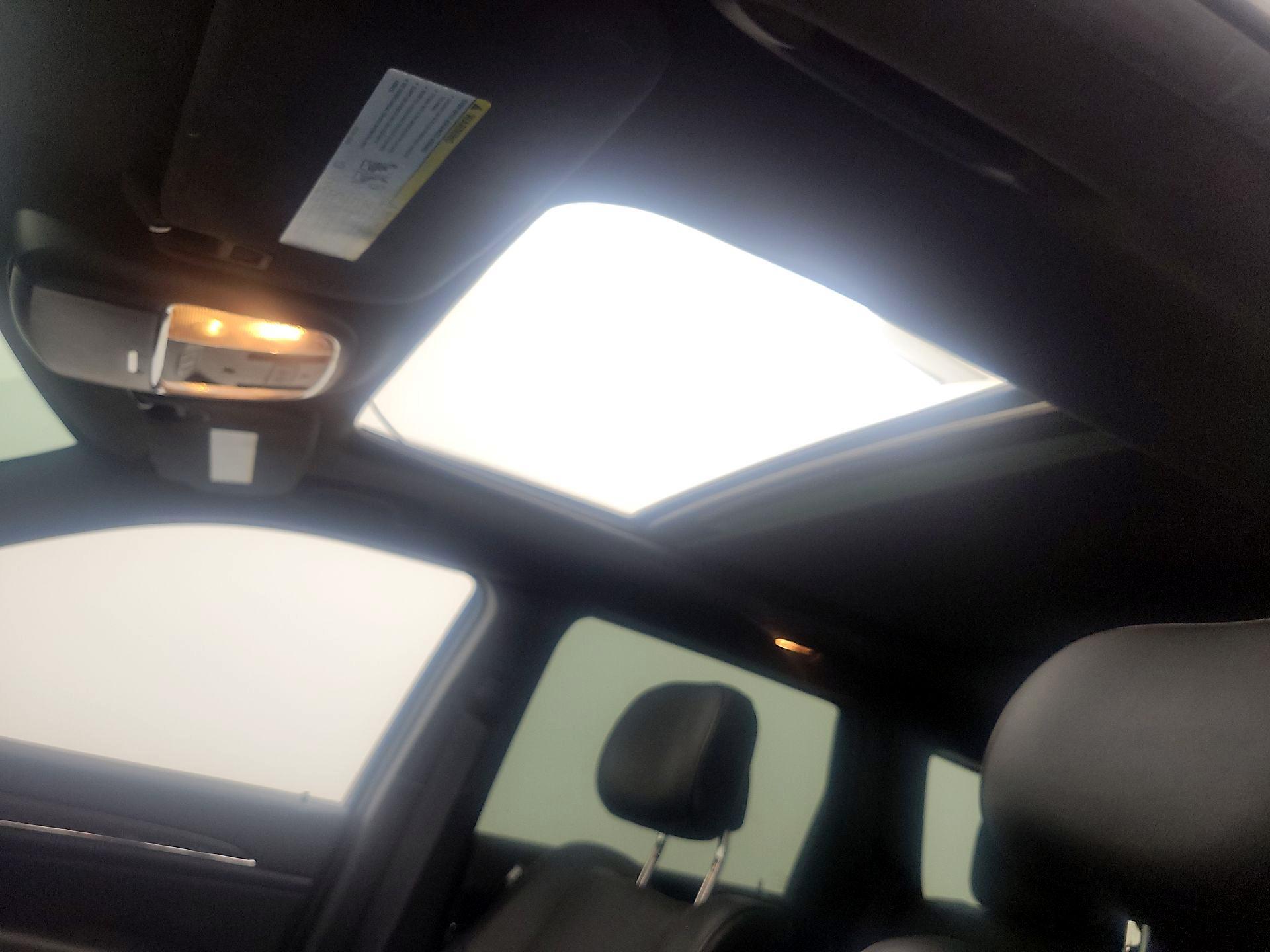 Thumbnail: 2014 Jeep Grand Cherokee - 18