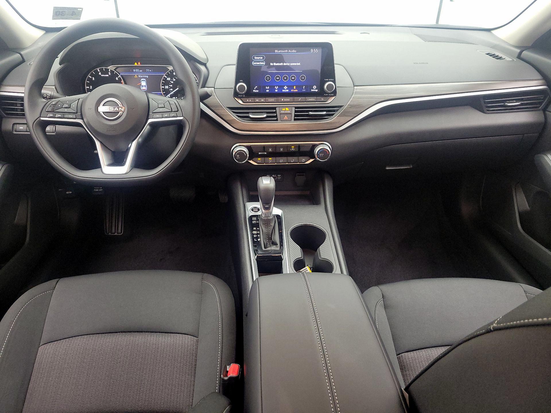 Thumbnail: 2025 Nissan Altima - 9