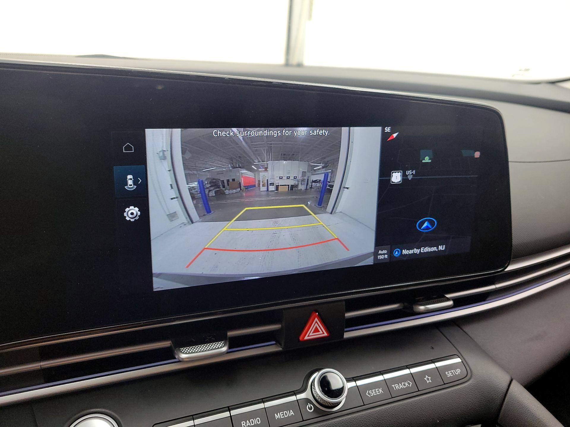 Thumbnail: 2024 Hyundai Elantra - 15