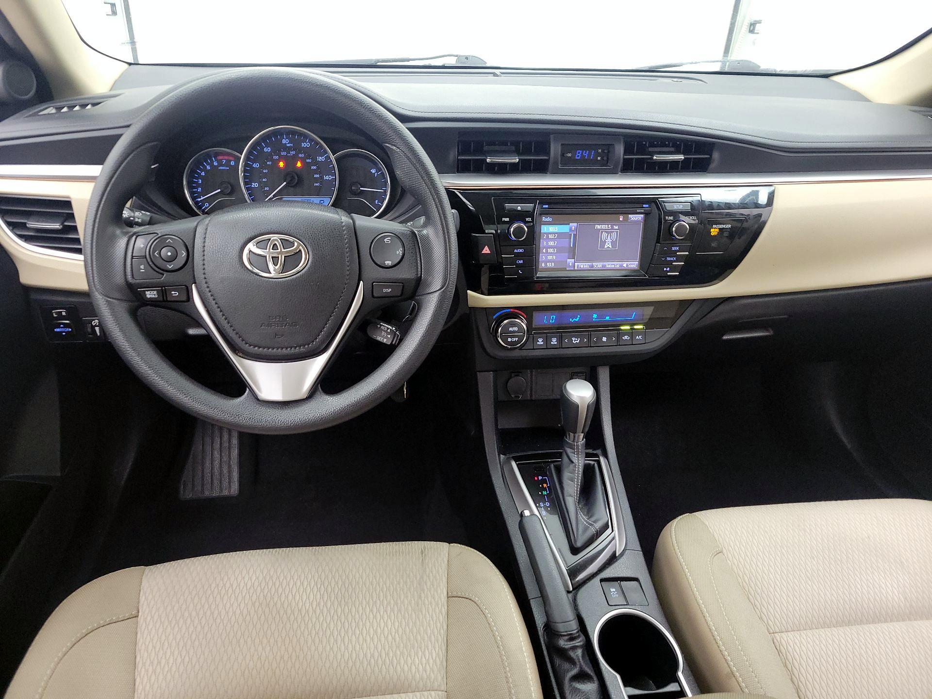 Thumbnail: 2015 Toyota Corolla - 9