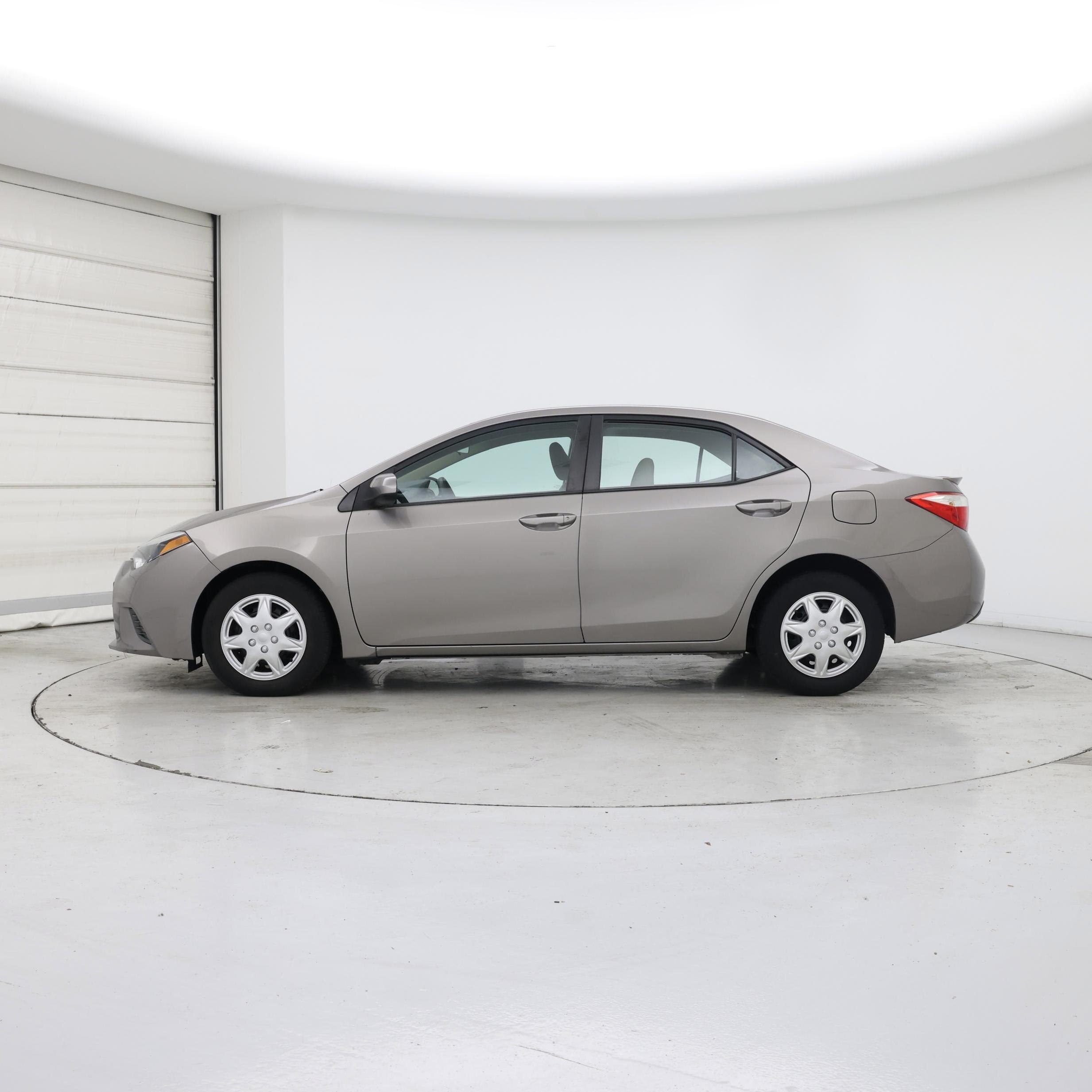 Thumbnail: 2015 Toyota Corolla - 3