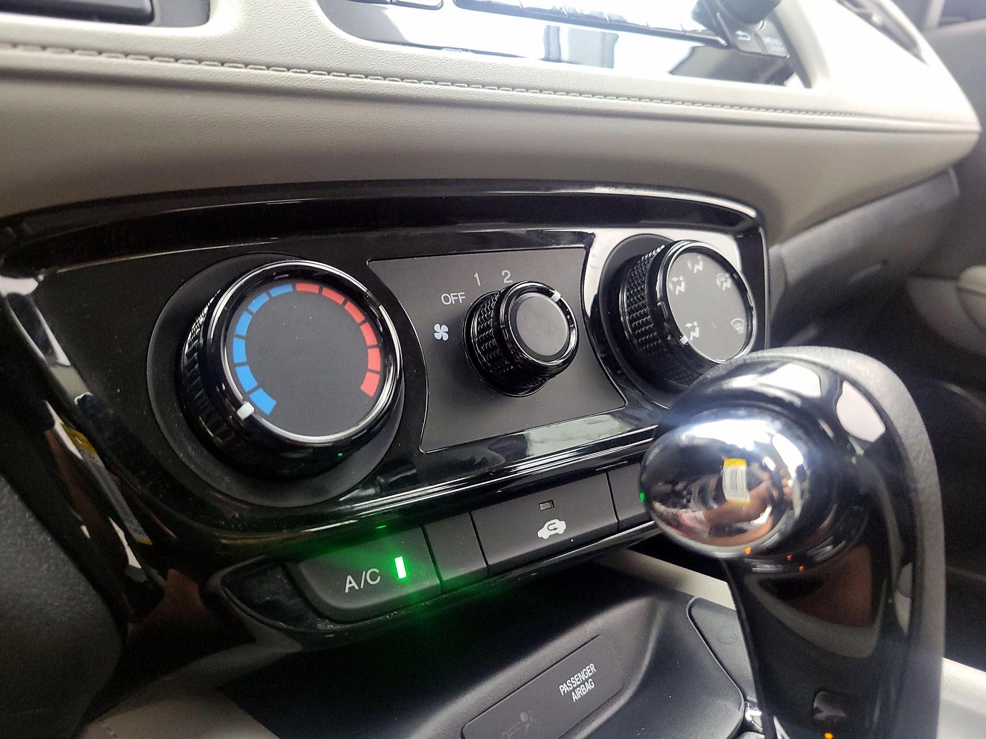 Thumbnail: 2019 Honda HR-V - 16
