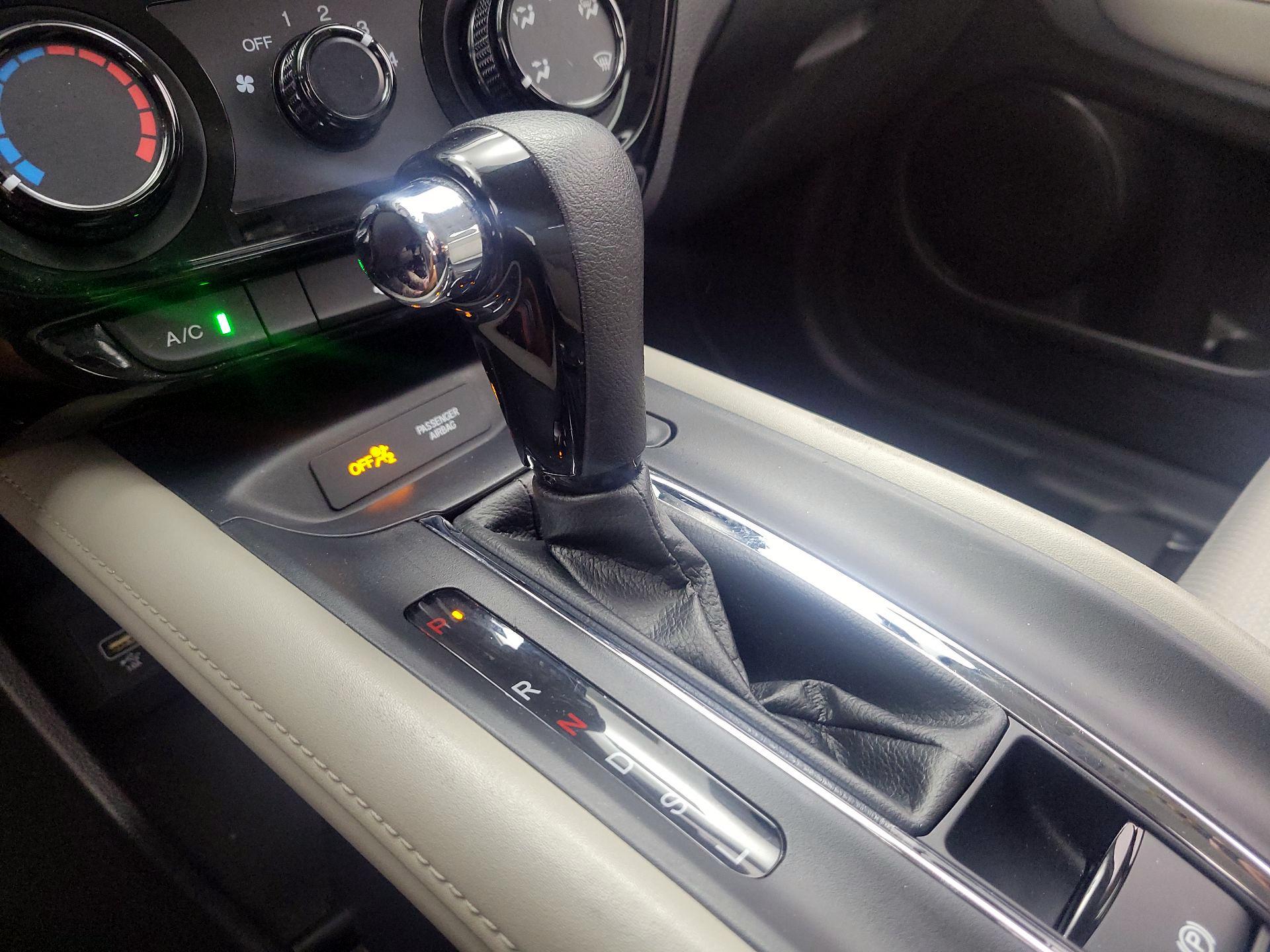 Thumbnail: 2019 Honda HR-V - 17